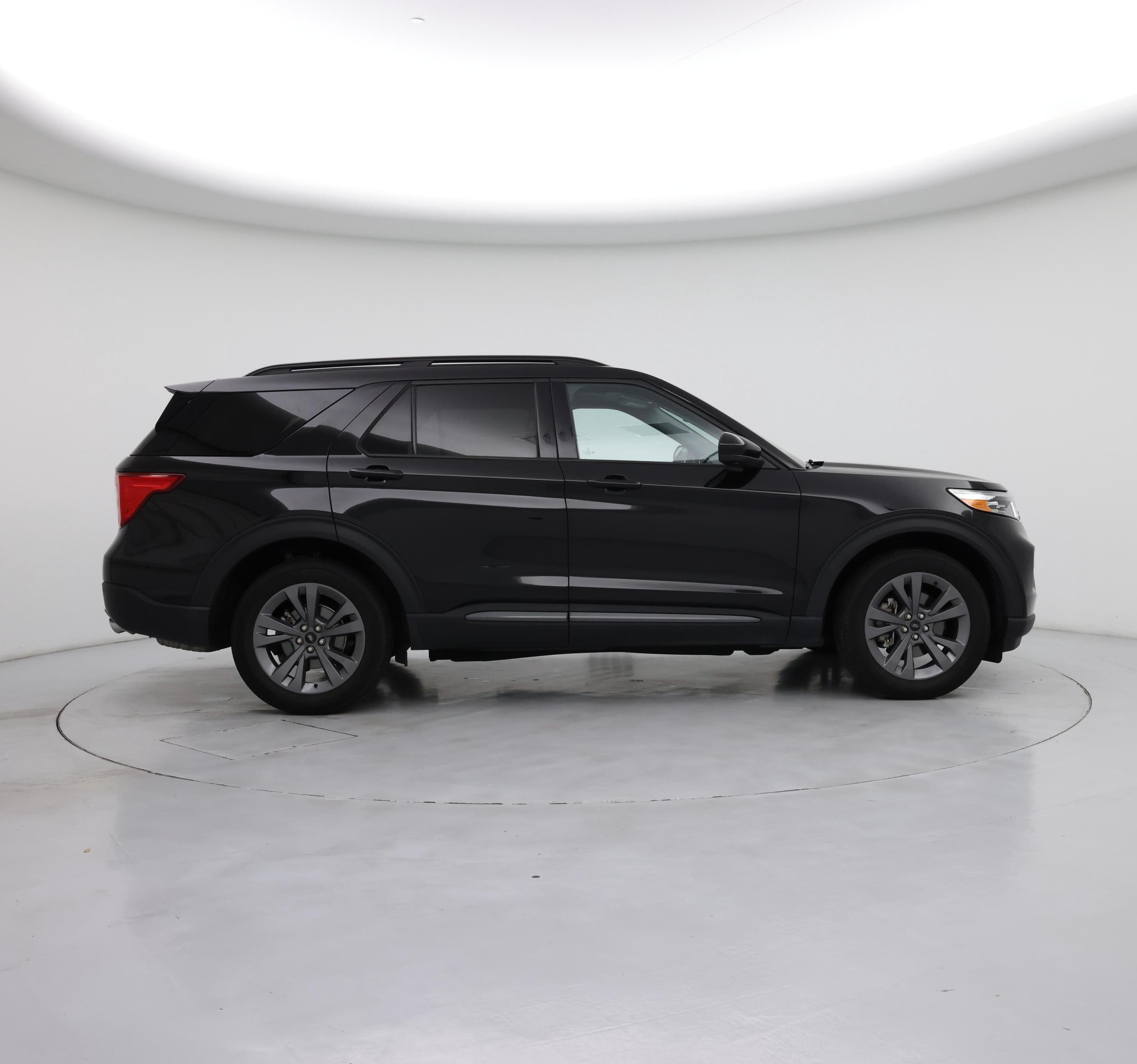 Thumbnail: 2023 Ford Explorer - 7
