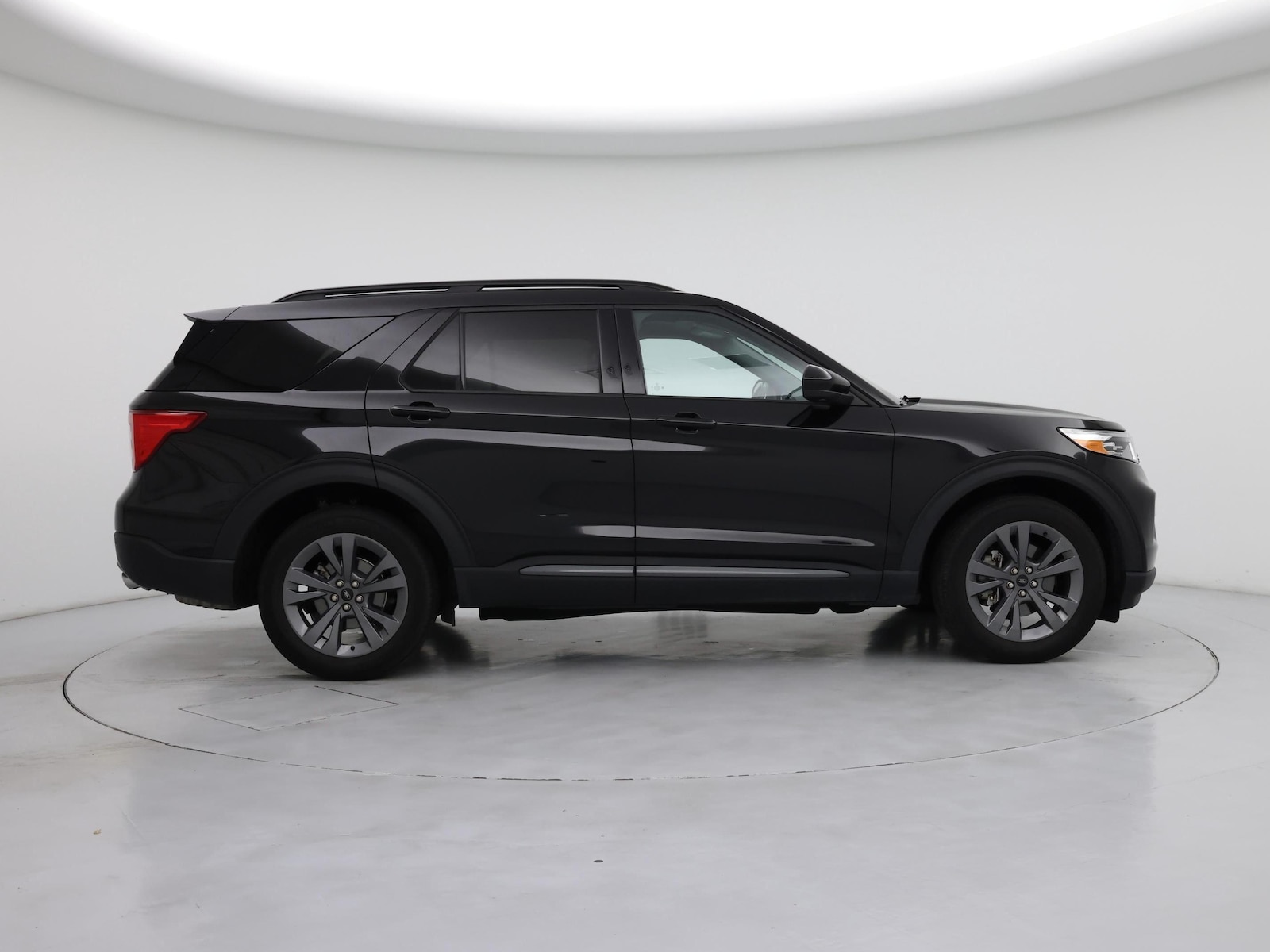 2023 Ford Explorer XLT - Photo 8
