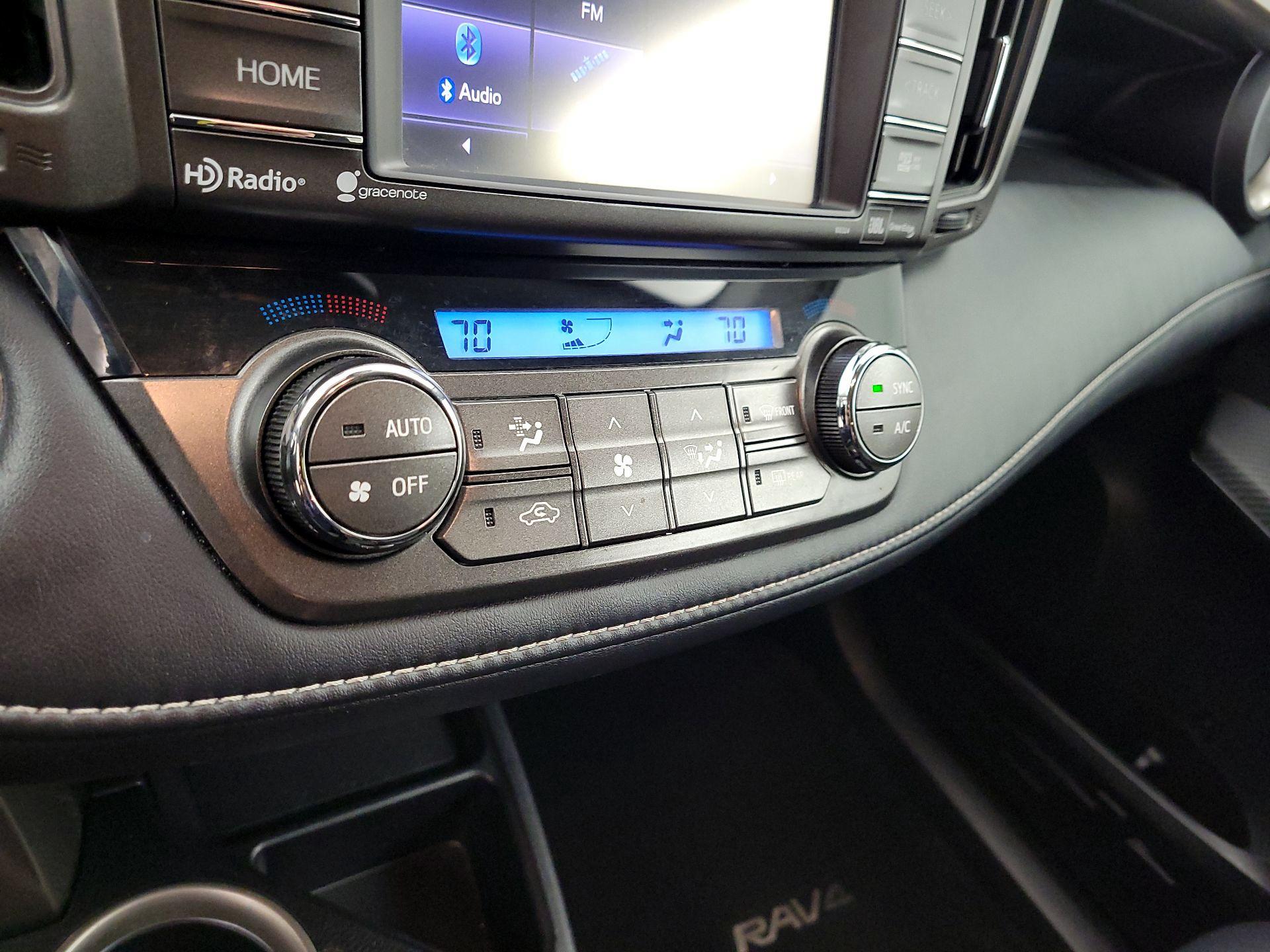 Thumbnail: 2014 Toyota RAV4 - 17