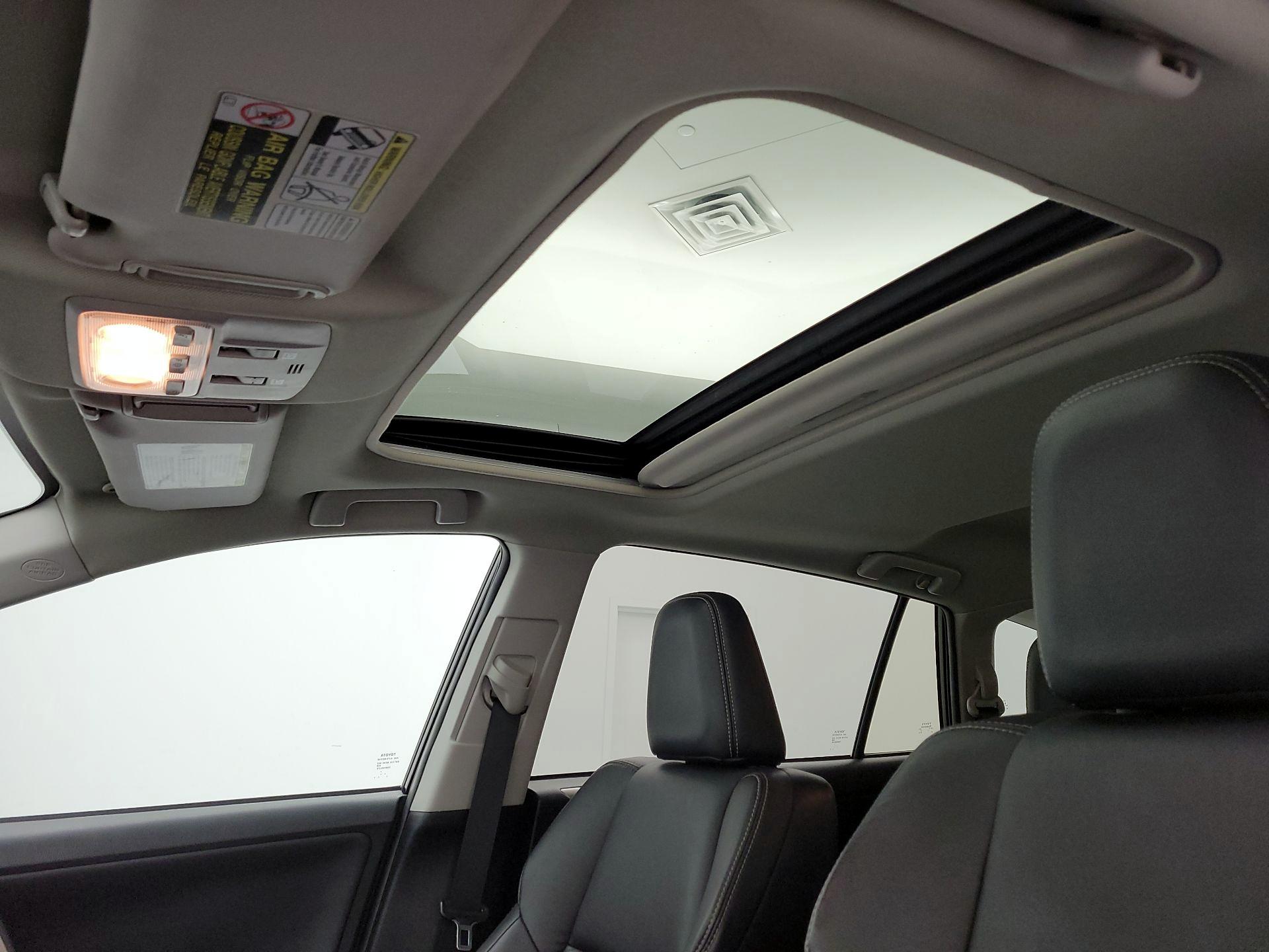 Thumbnail: 2014 Toyota RAV4 - 20