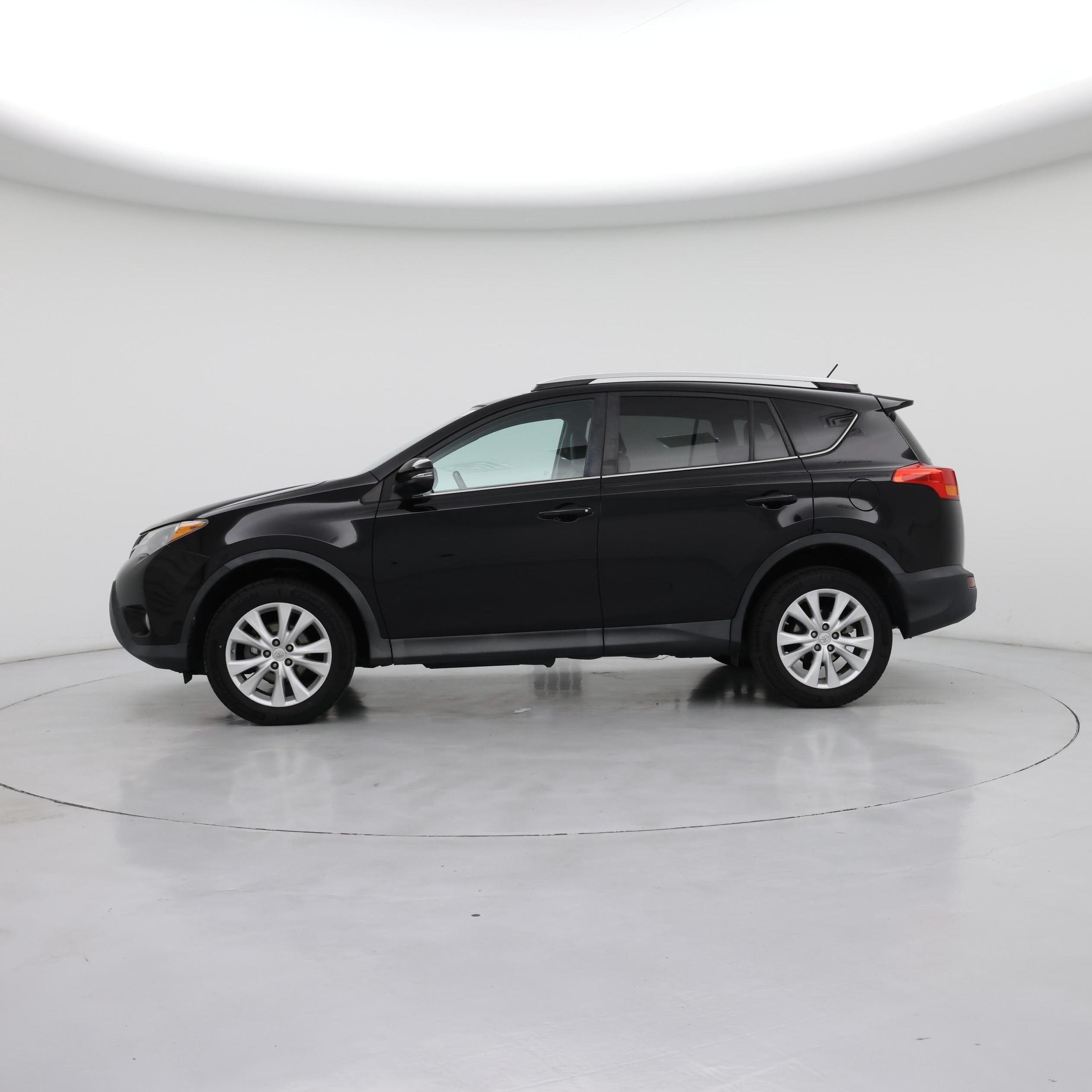 Thumbnail: 2014 Toyota RAV4 - 3