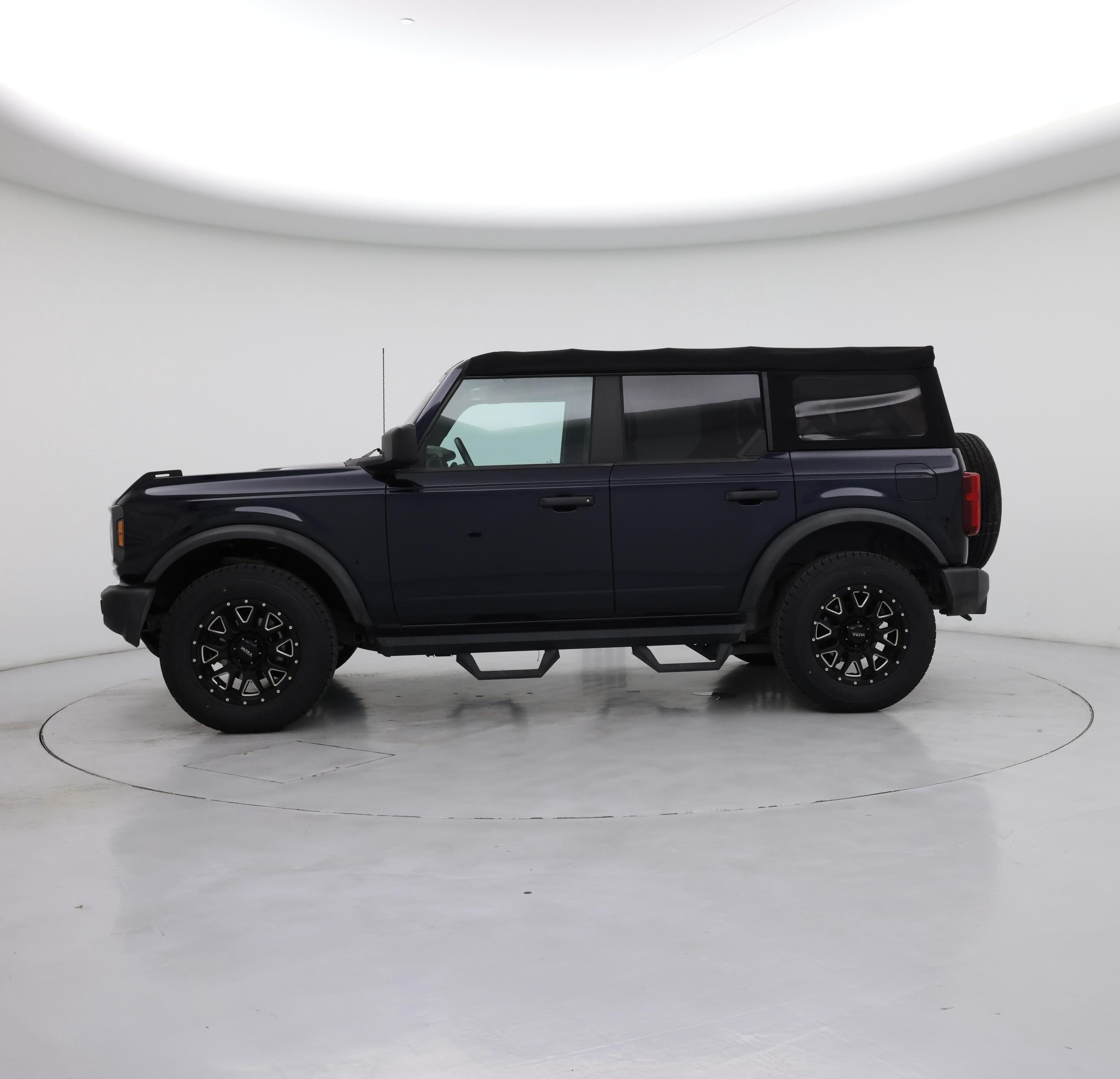 Thumbnail: 2021 Ford Bronco - 3