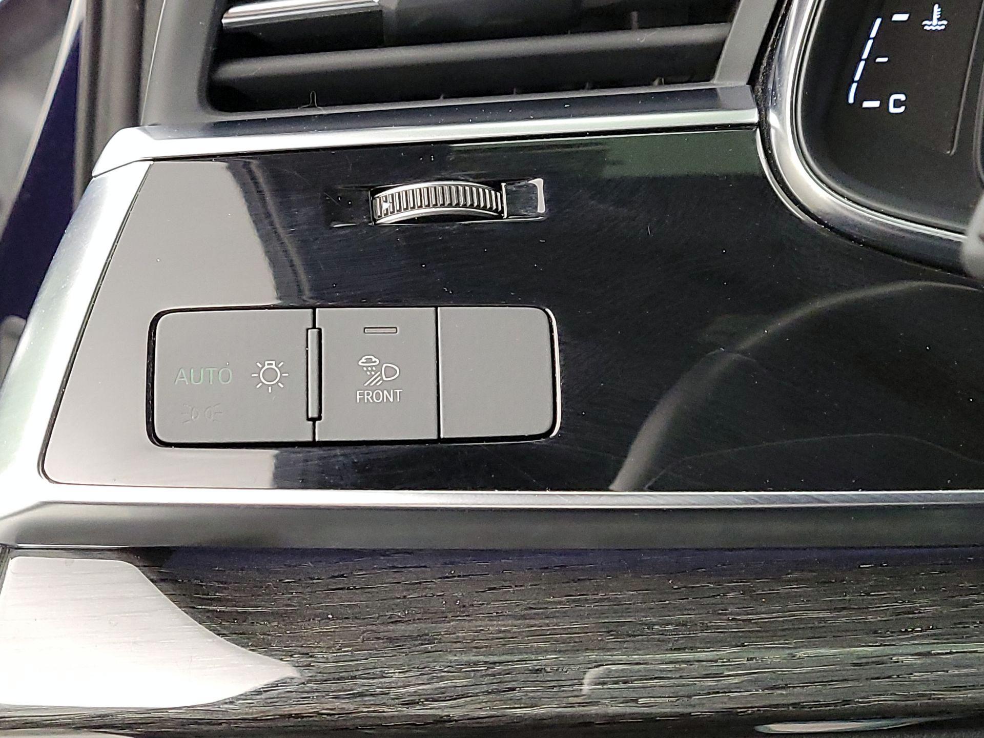 Thumbnail: 2020 Audi Q7 - 13