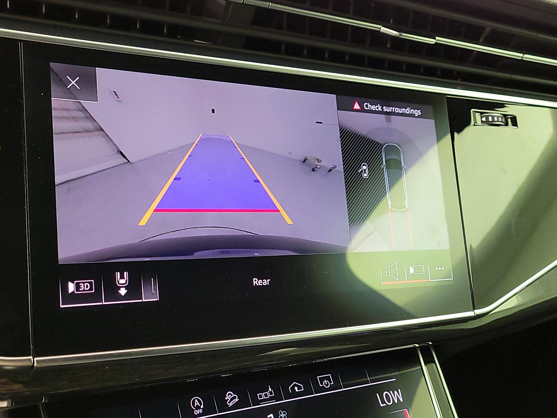 Thumbnail: 2020 Audi Q7 - 15