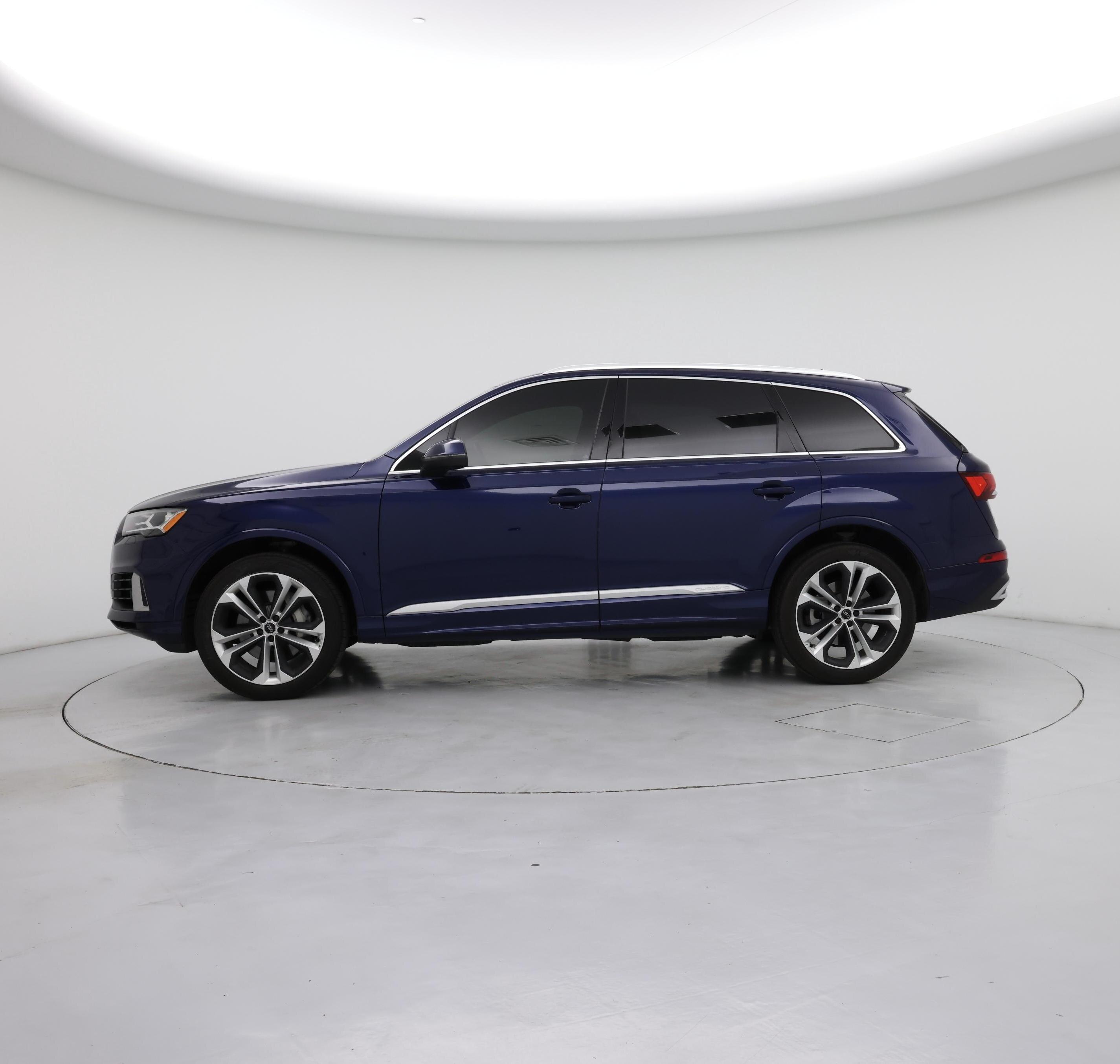 Thumbnail: 2020 Audi Q7 - 3