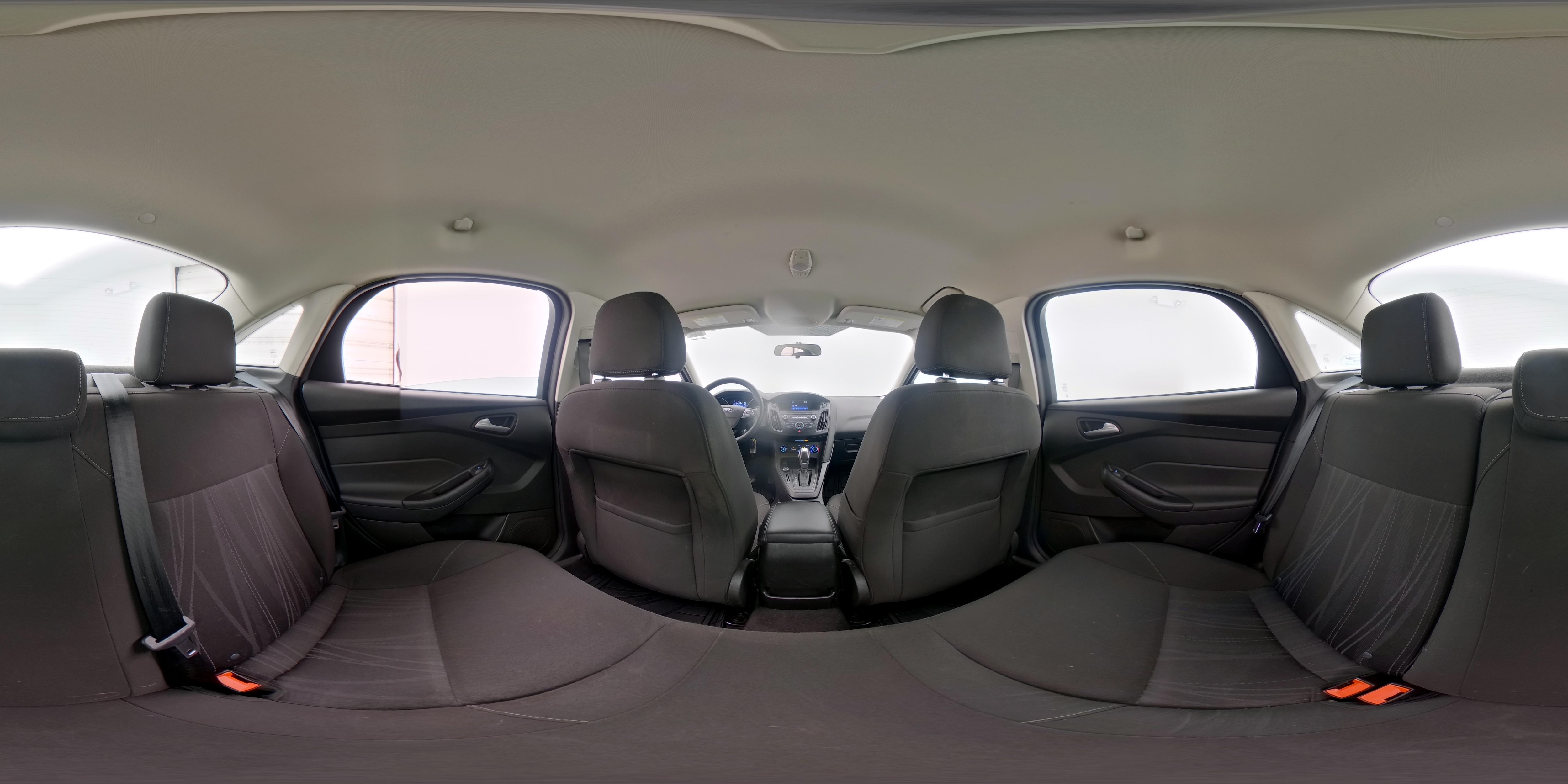 2015 Ford Focus SE - Photo 26