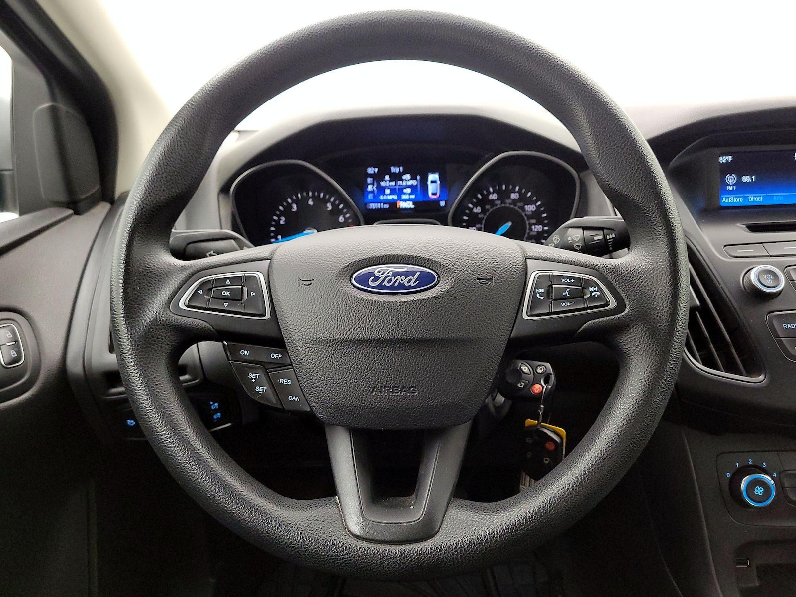 2015 Ford Focus SE - Photo 11