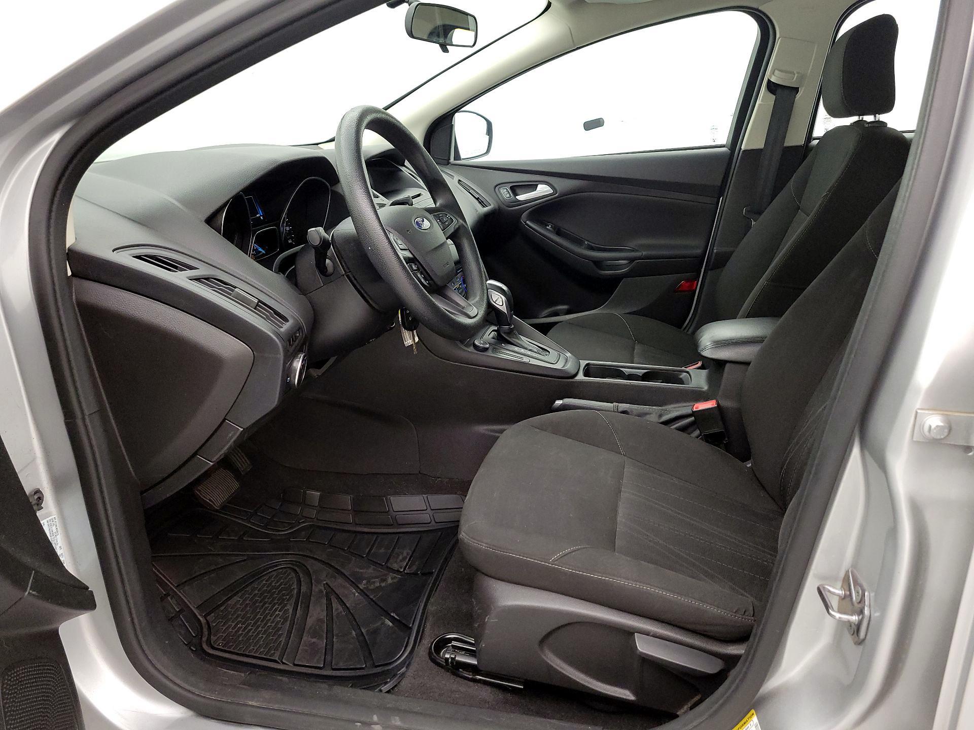 Thumbnail: 2015 Ford Focus - 11