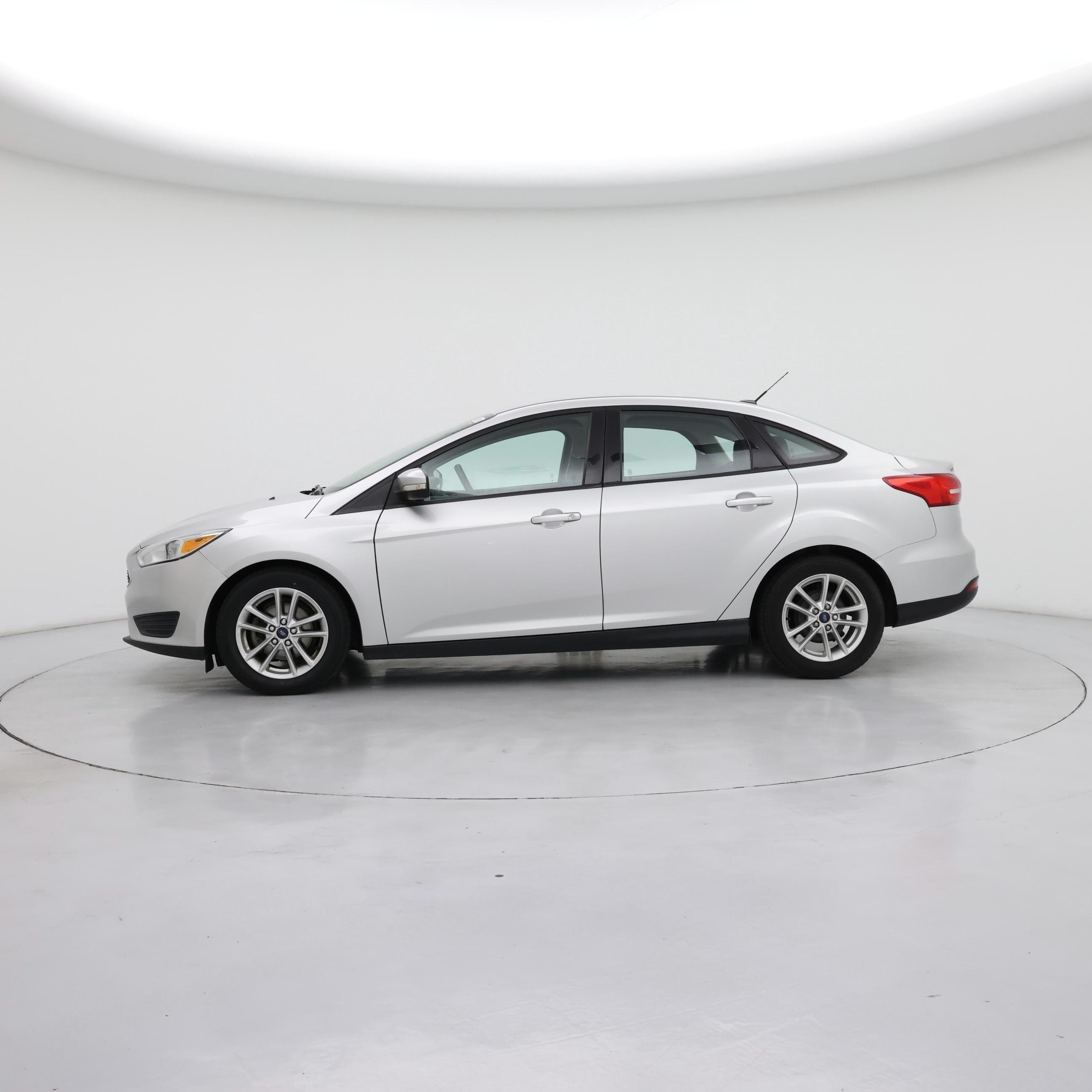 Thumbnail: 2015 Ford Focus - 3