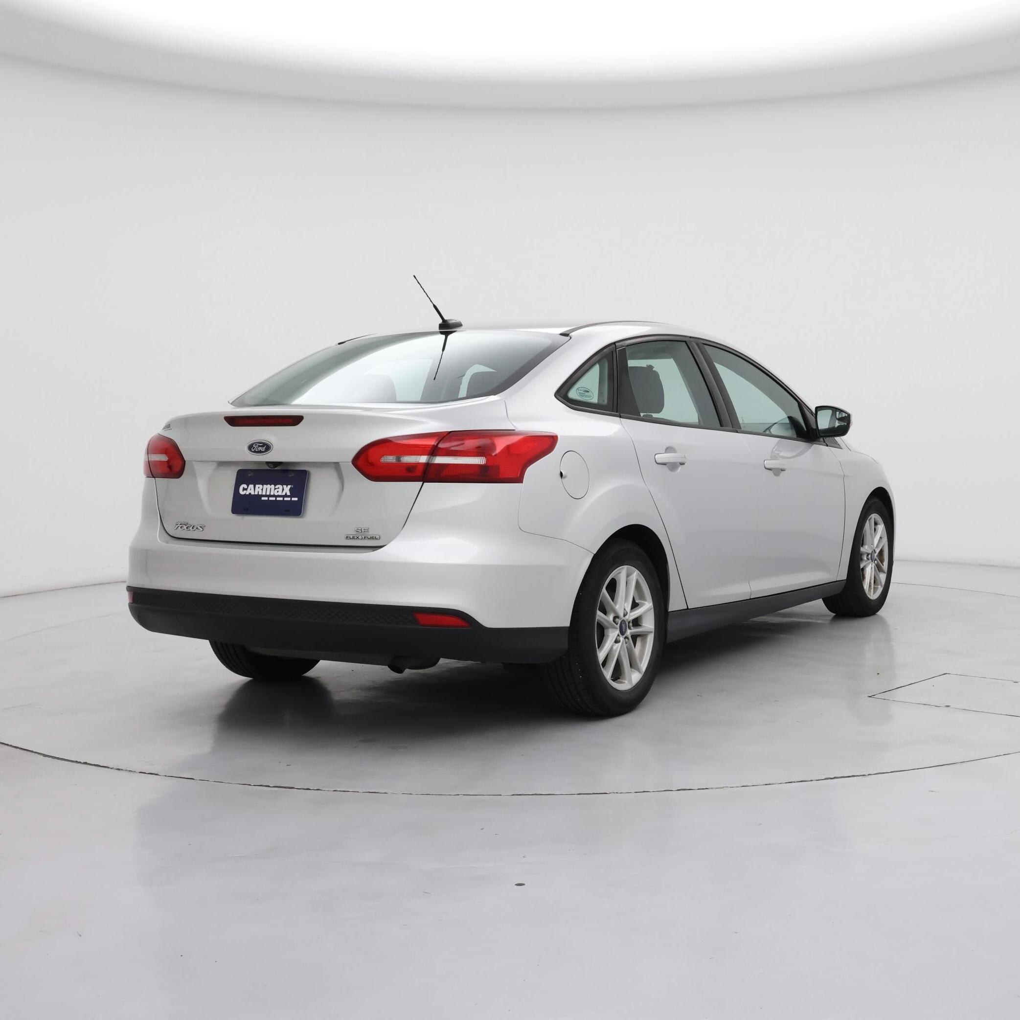 Thumbnail: 2015 Ford Focus - 8