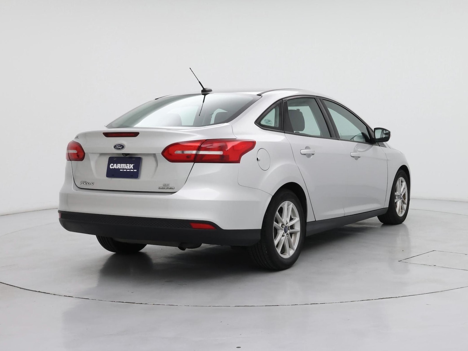2015 Ford Focus SE - Photo 9