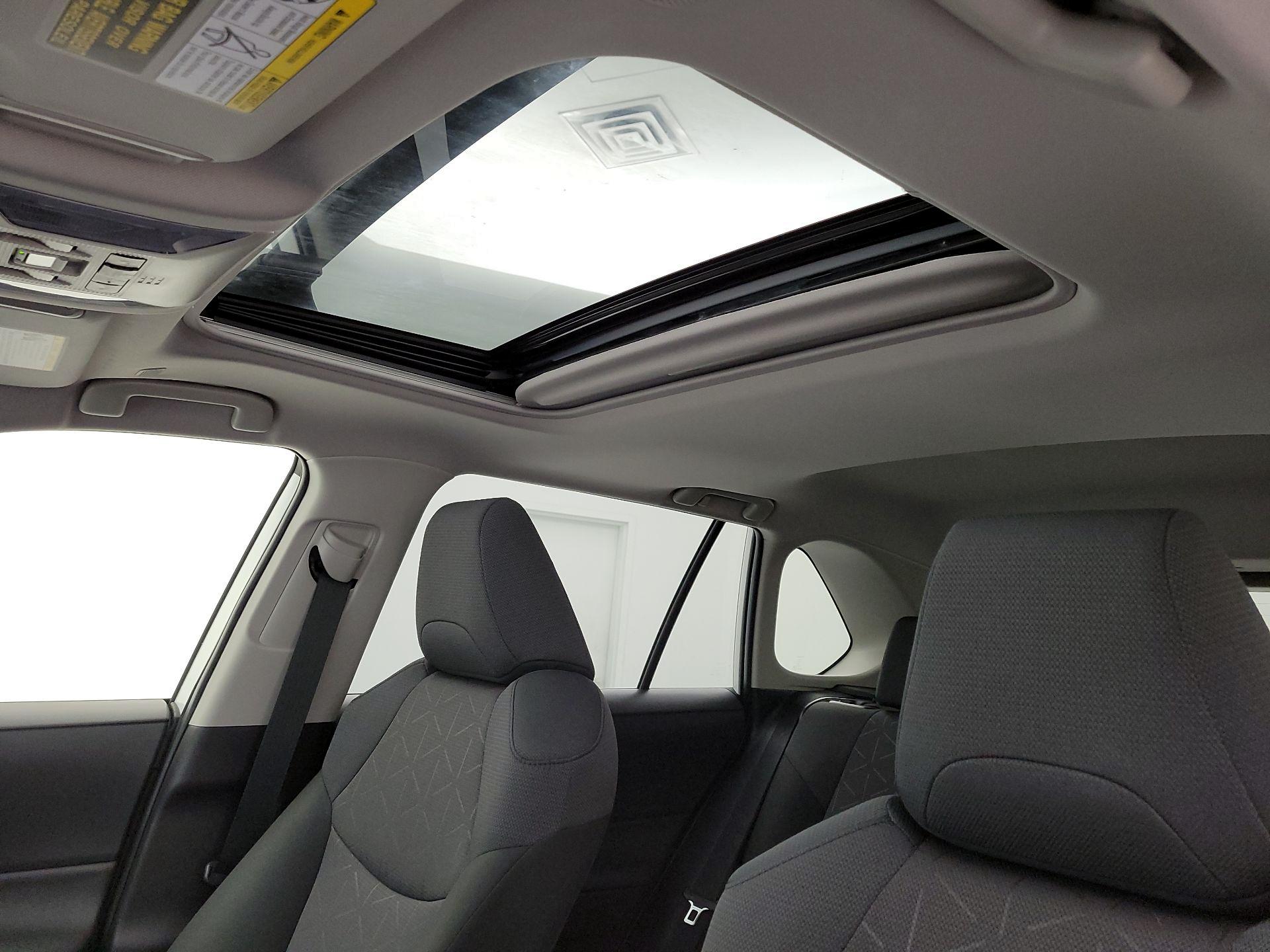 Thumbnail: 2025 Toyota RAV4 - 19