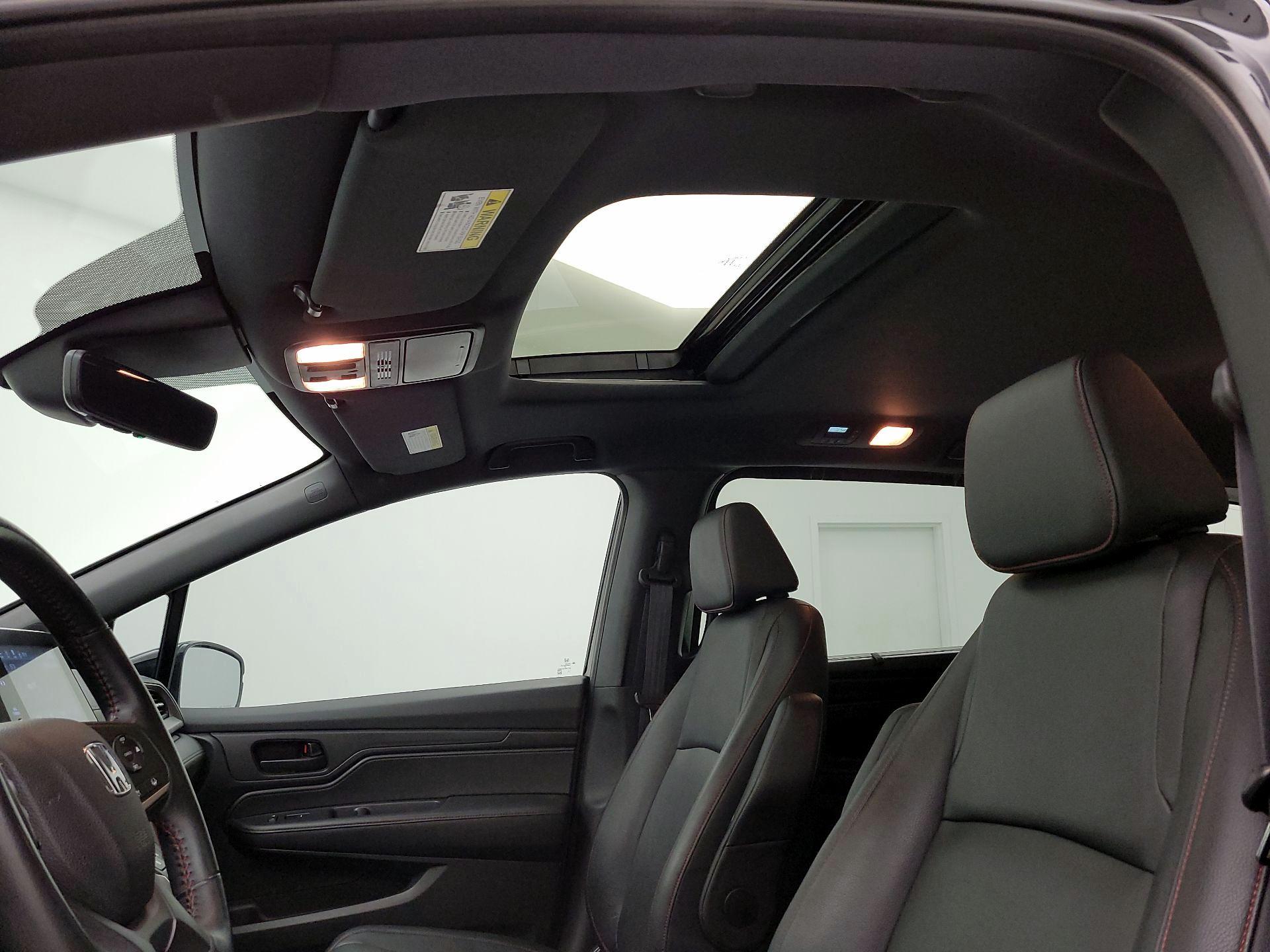 Thumbnail: 2023 Honda Odyssey - 19