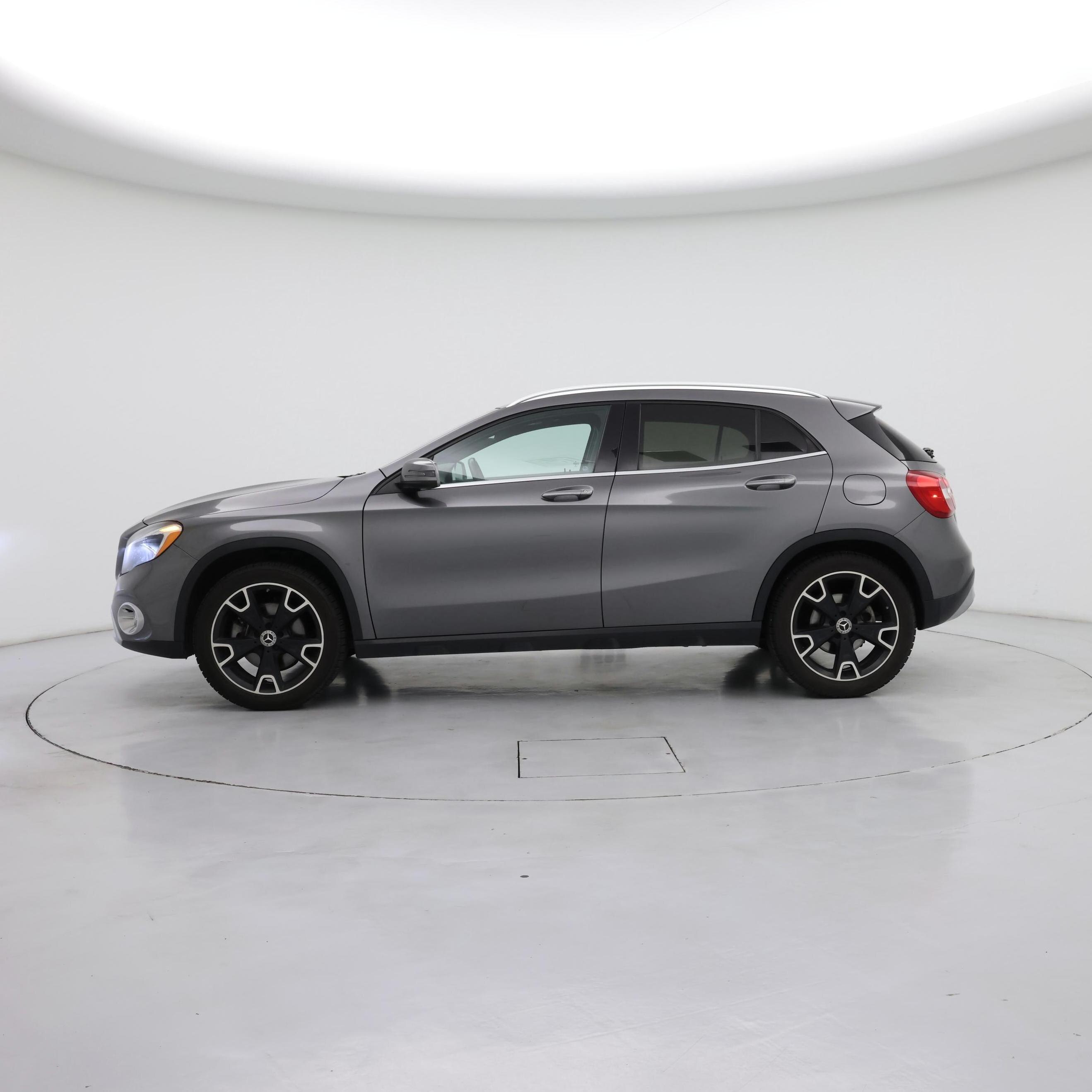 Thumbnail: 2018 Mercedes-Benz GLA - 3