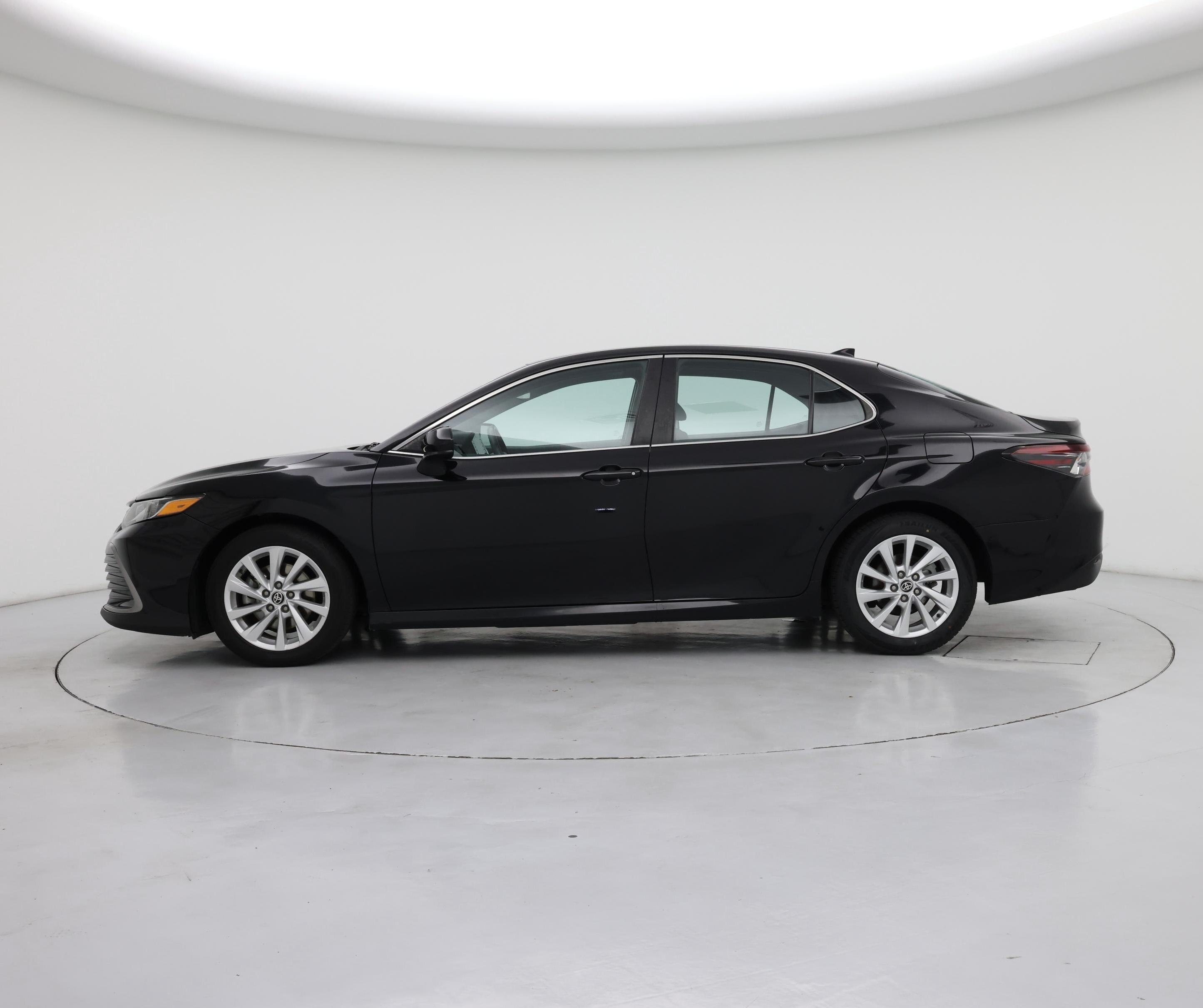 Thumbnail: 2021 Toyota Camry - 3