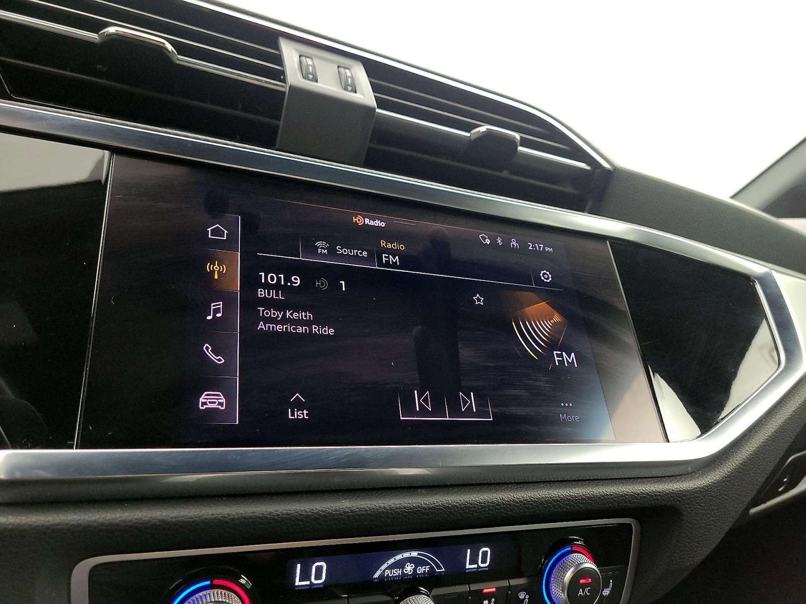2022 Audi Q3 Premium - Photo 16