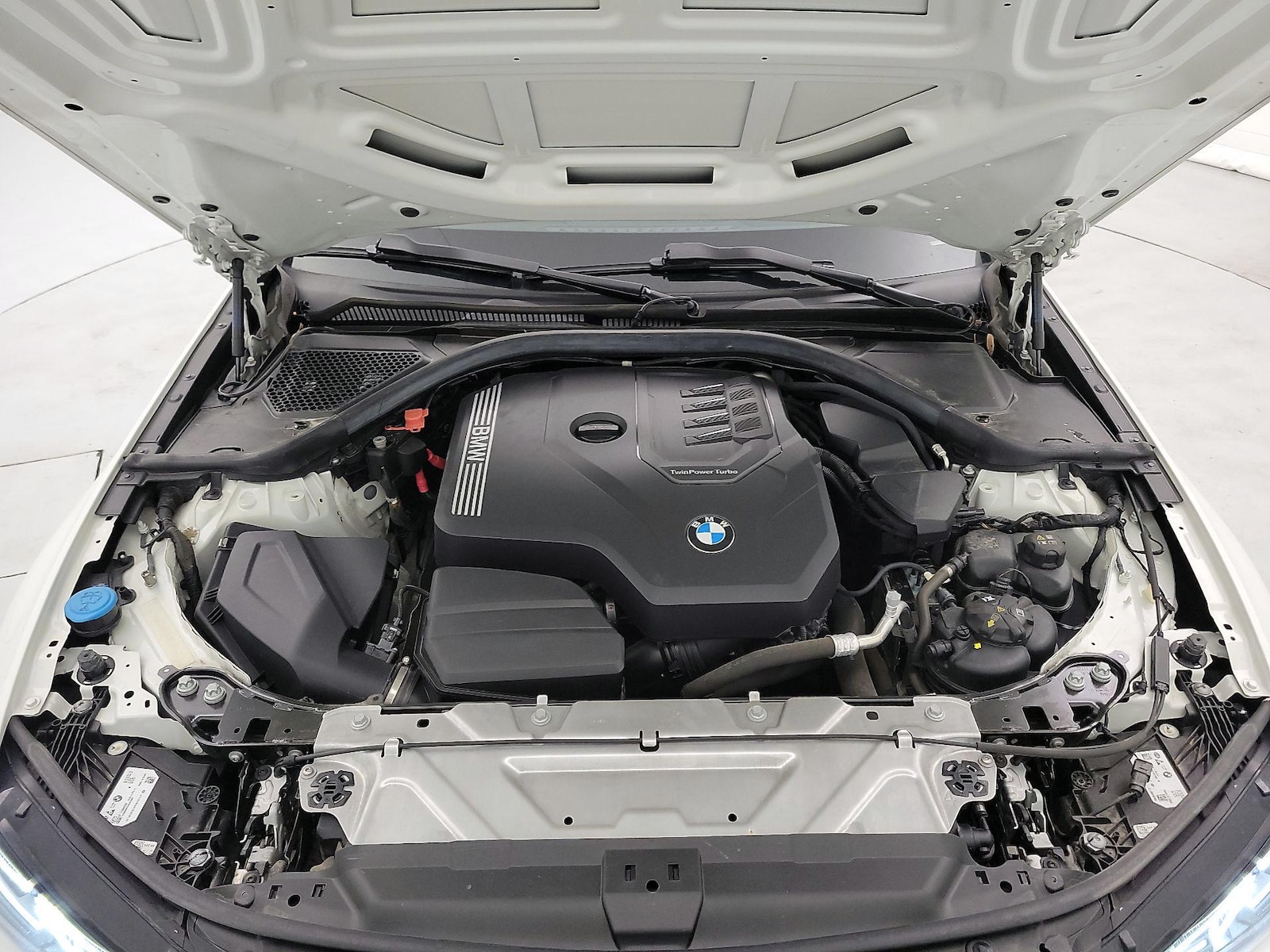 2023 BMW 3 Series 330i - Photo 24