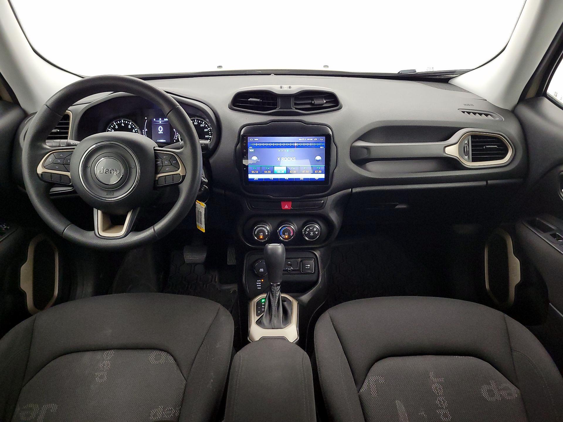 Thumbnail: 2015 Jeep Renegade - 9