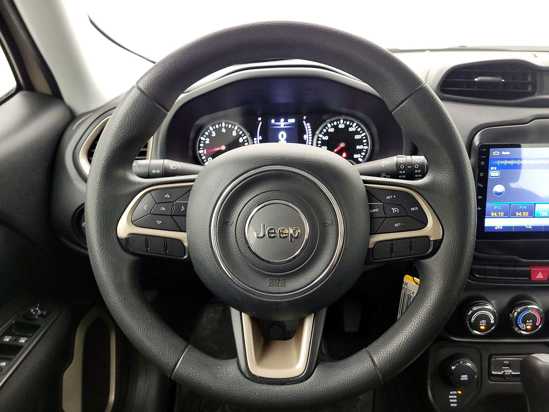 Thumbnail: 2015 Jeep Renegade - 10