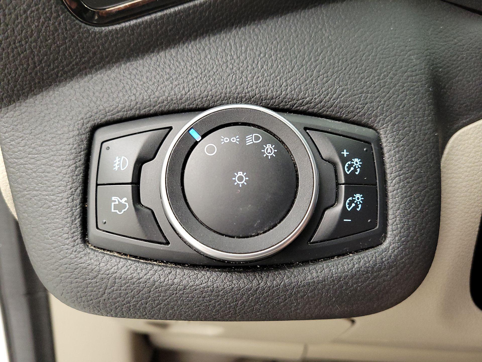 Thumbnail: 2016 Ford Escape - 13