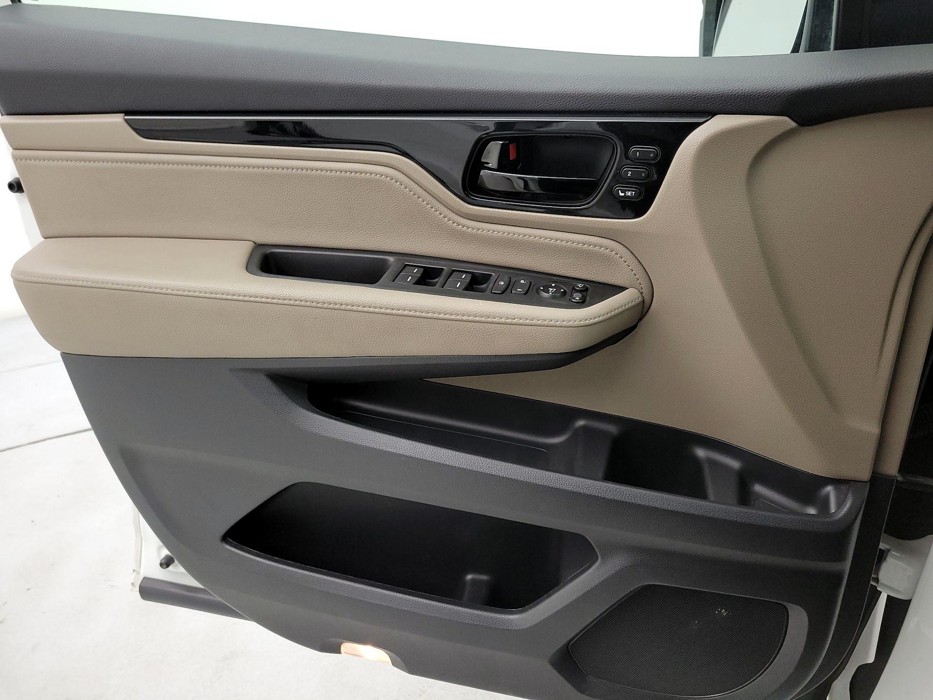 Thumbnail: 2020 Honda Odyssey - 12