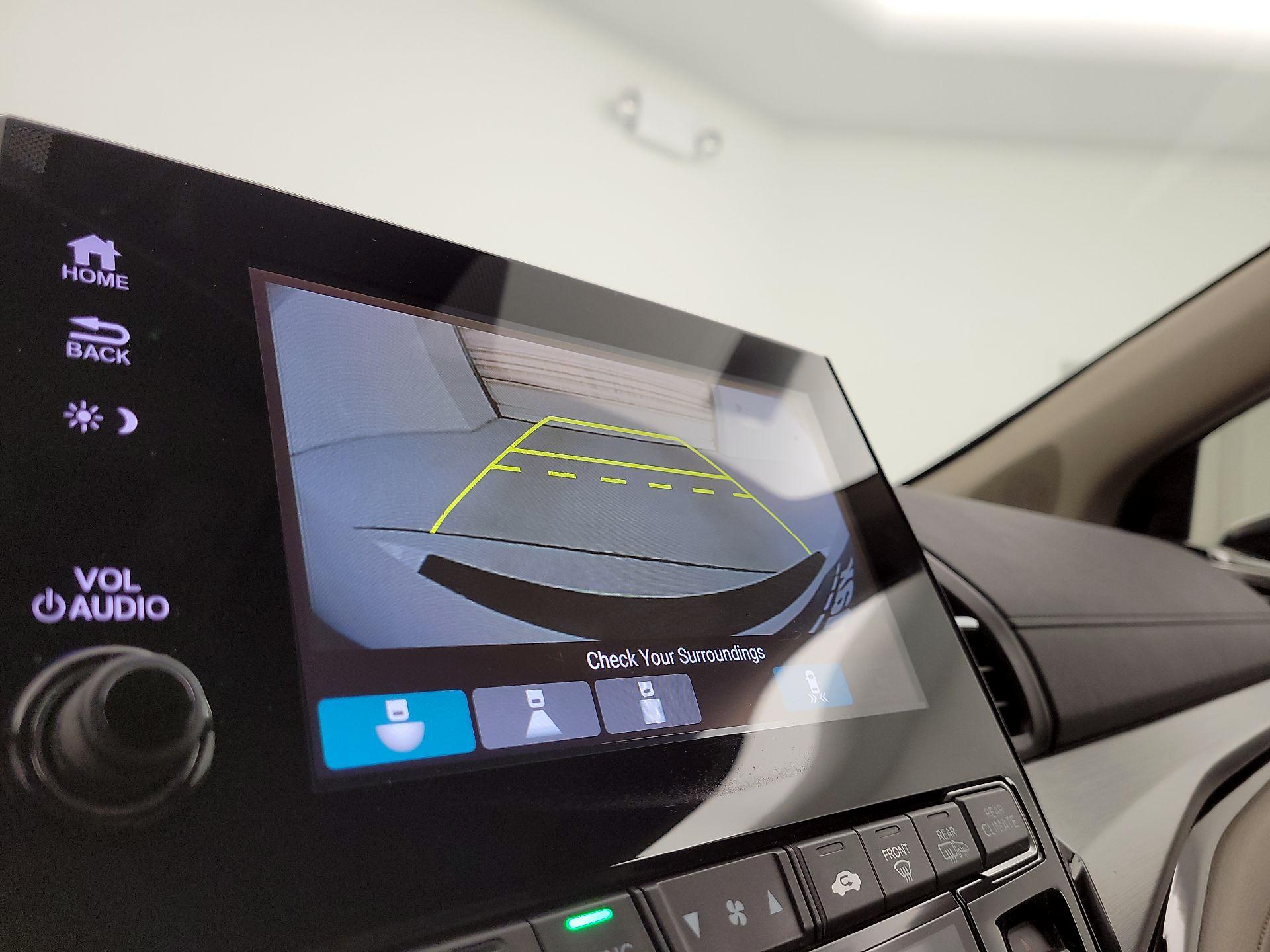 Thumbnail: 2020 Honda Odyssey - 14