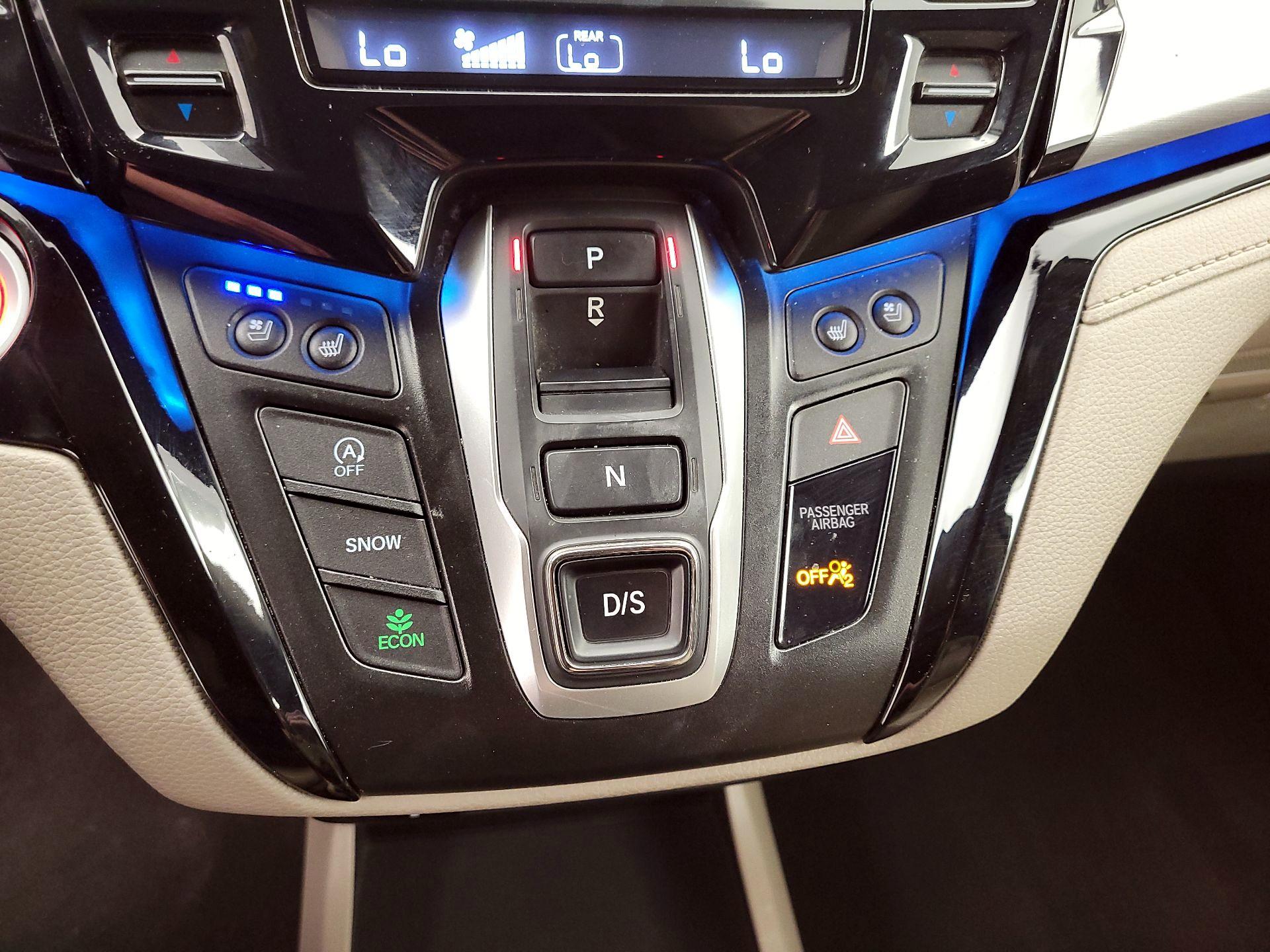 Thumbnail: 2020 Honda Odyssey - 17