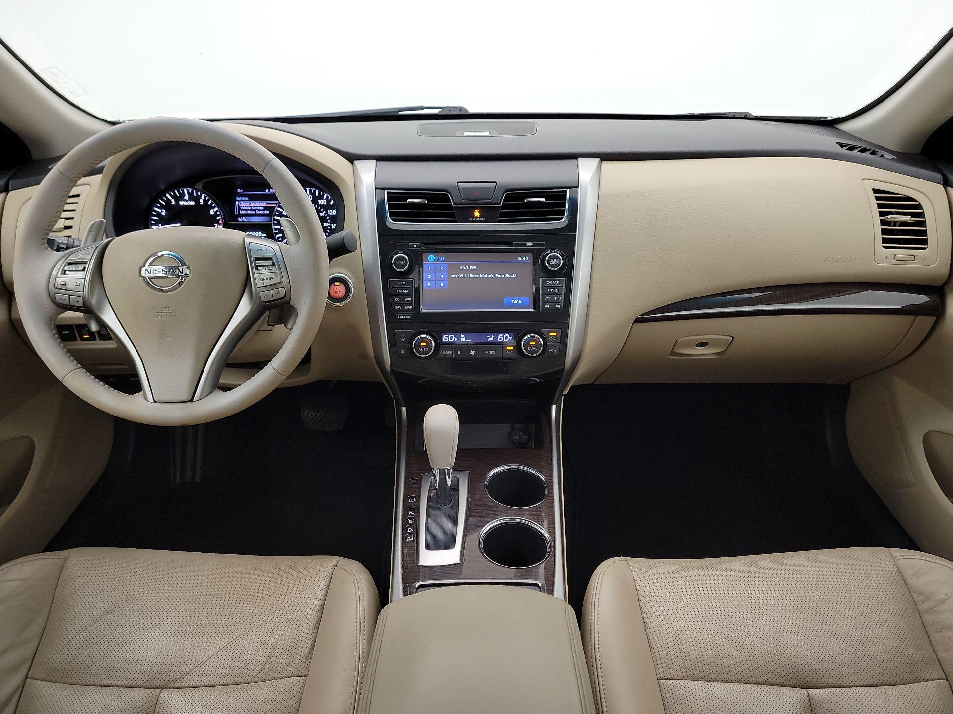 Thumbnail: 2015 Nissan Altima - 9
