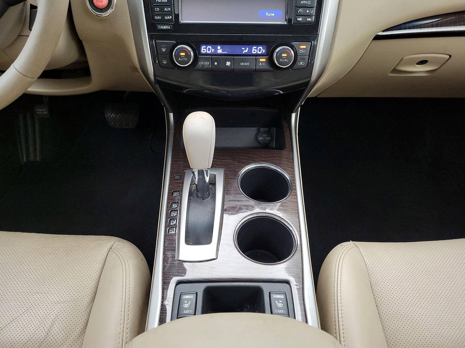 Thumbnail: 2015 Nissan Altima - 17