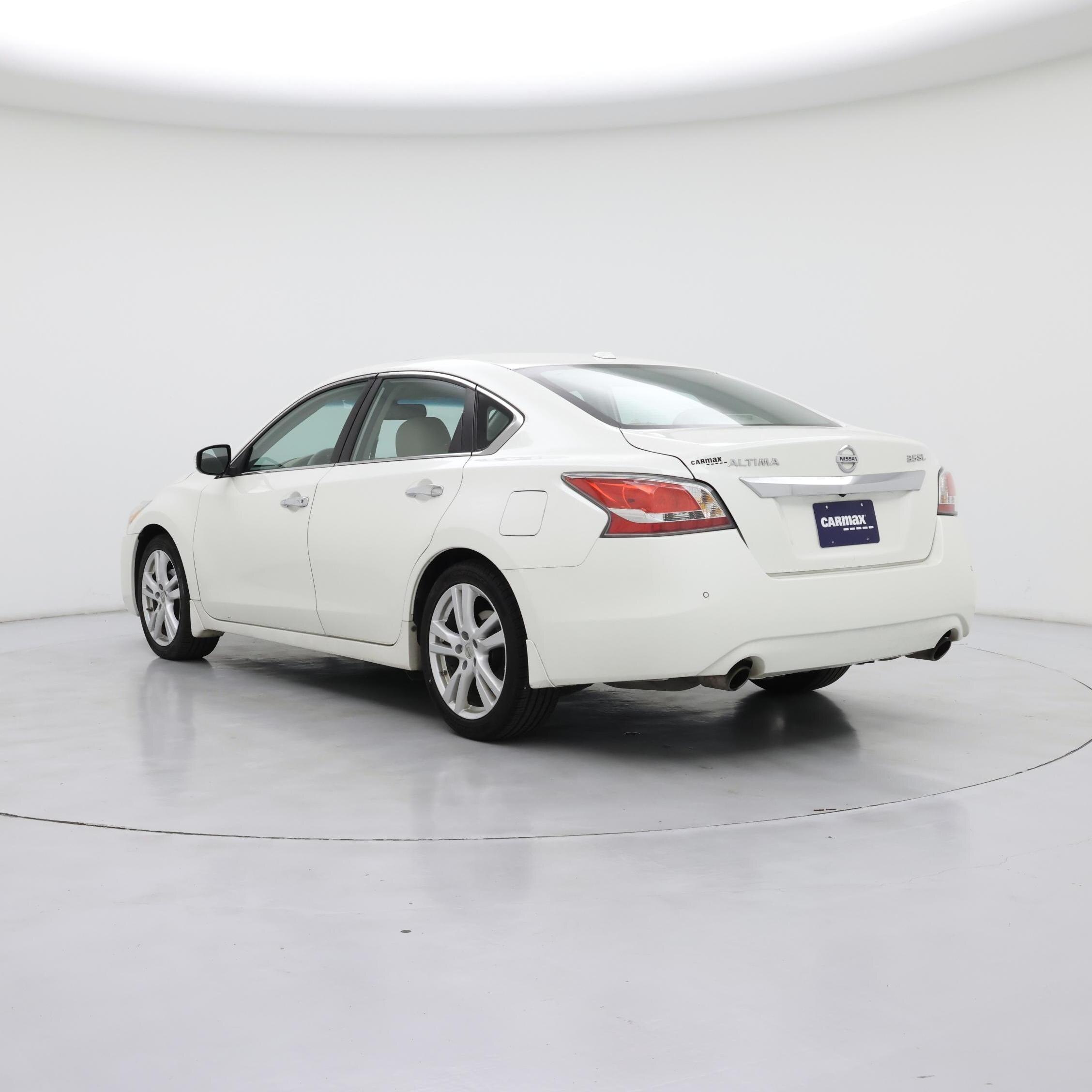 Thumbnail: 2015 Nissan Altima - 2