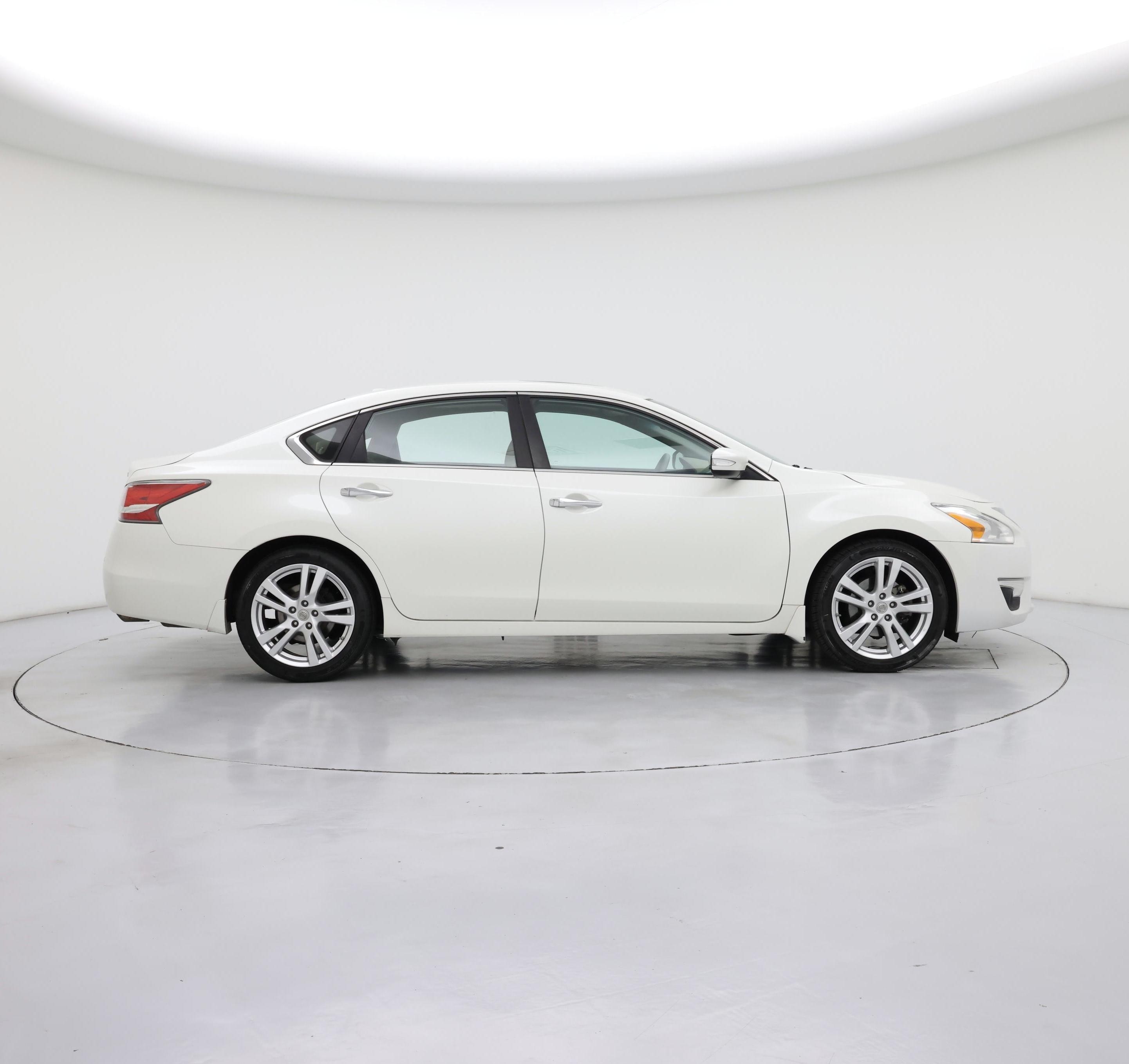 Thumbnail: 2015 Nissan Altima - 7