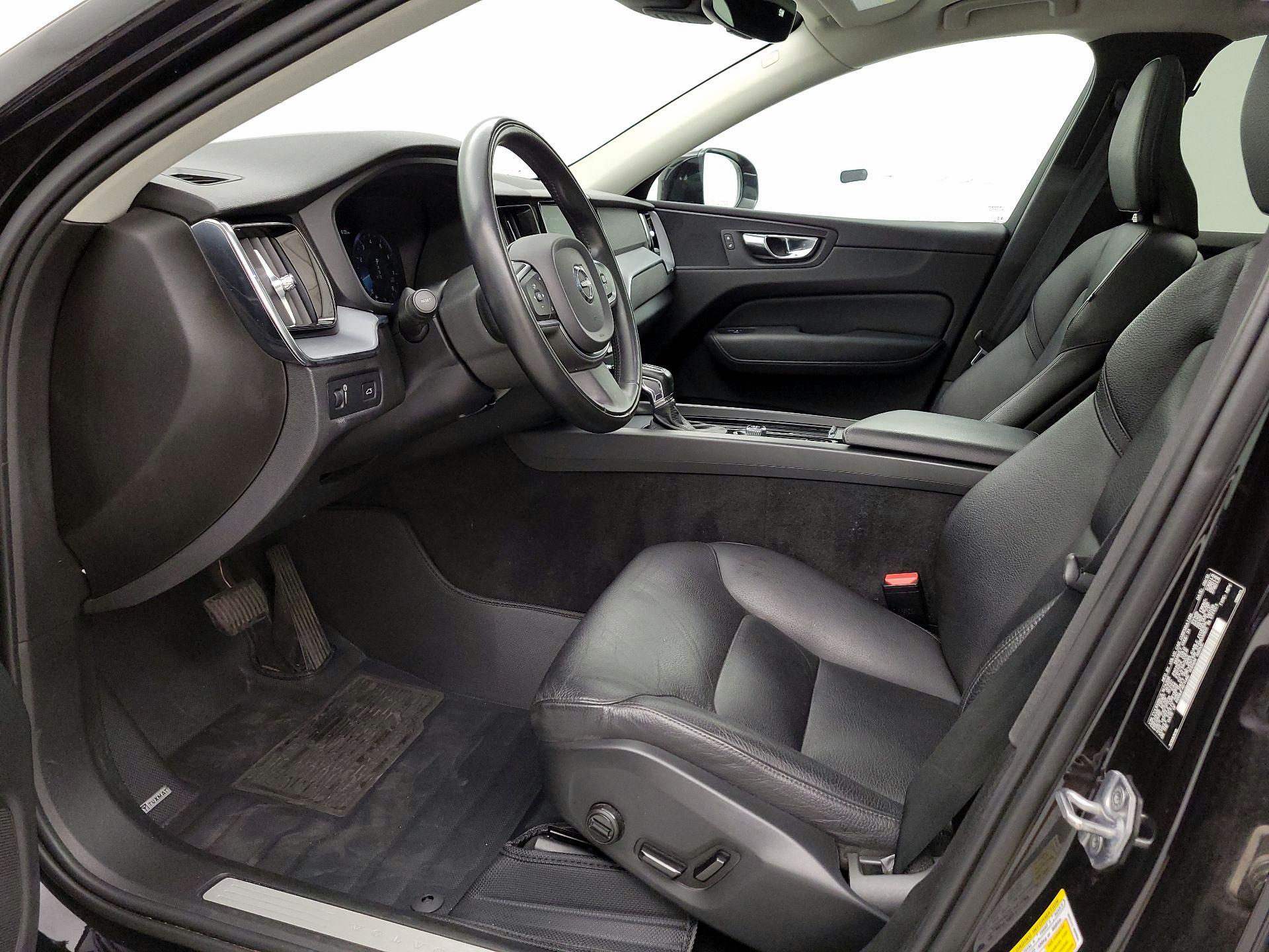 Thumbnail: 2020 Volvo XC60 - 11