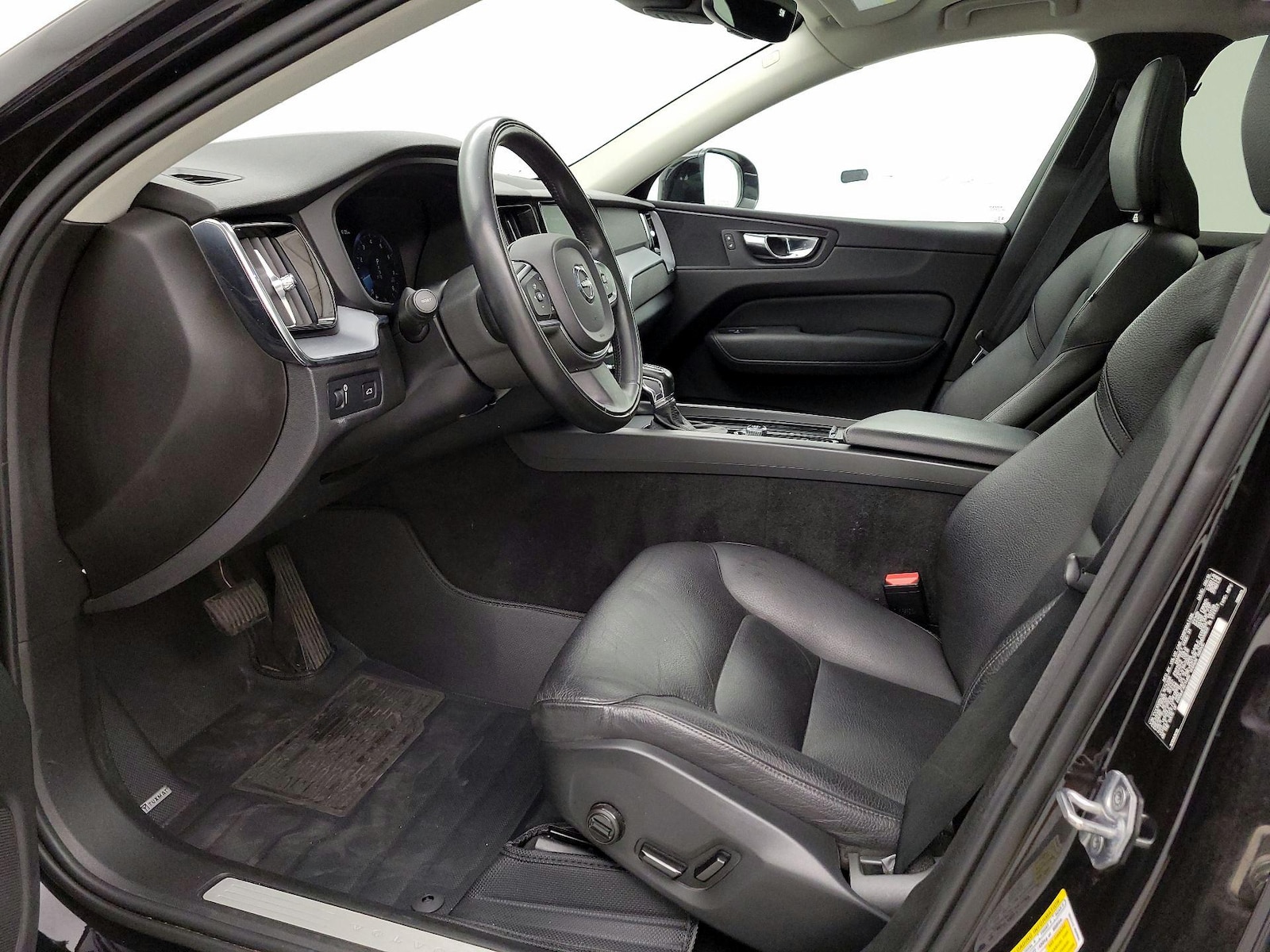 2020 Volvo XC60 Momentum - Photo 12