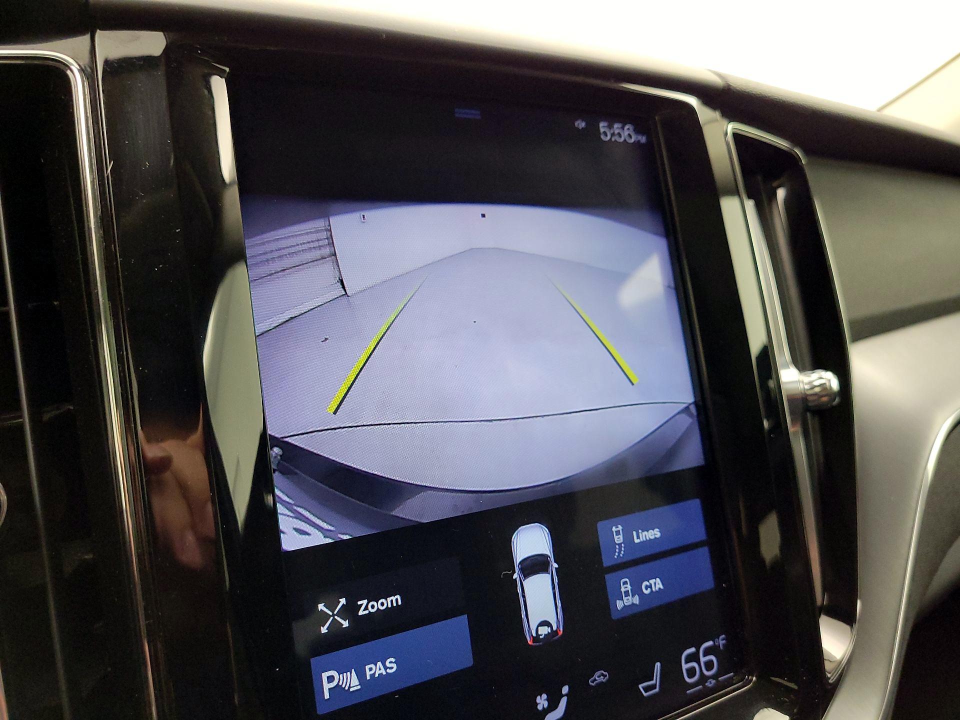 Thumbnail: 2020 Volvo XC60 - 14