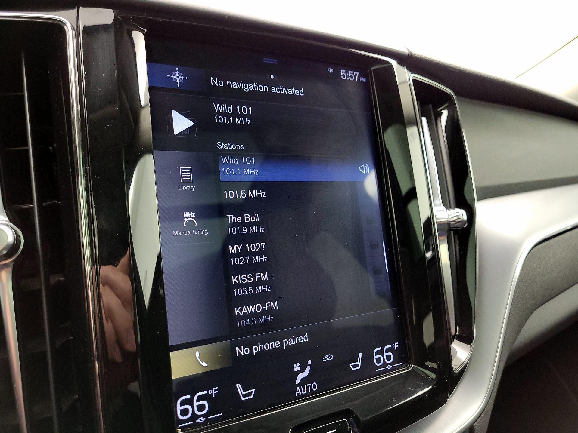 Thumbnail: 2020 Volvo XC60 - 15