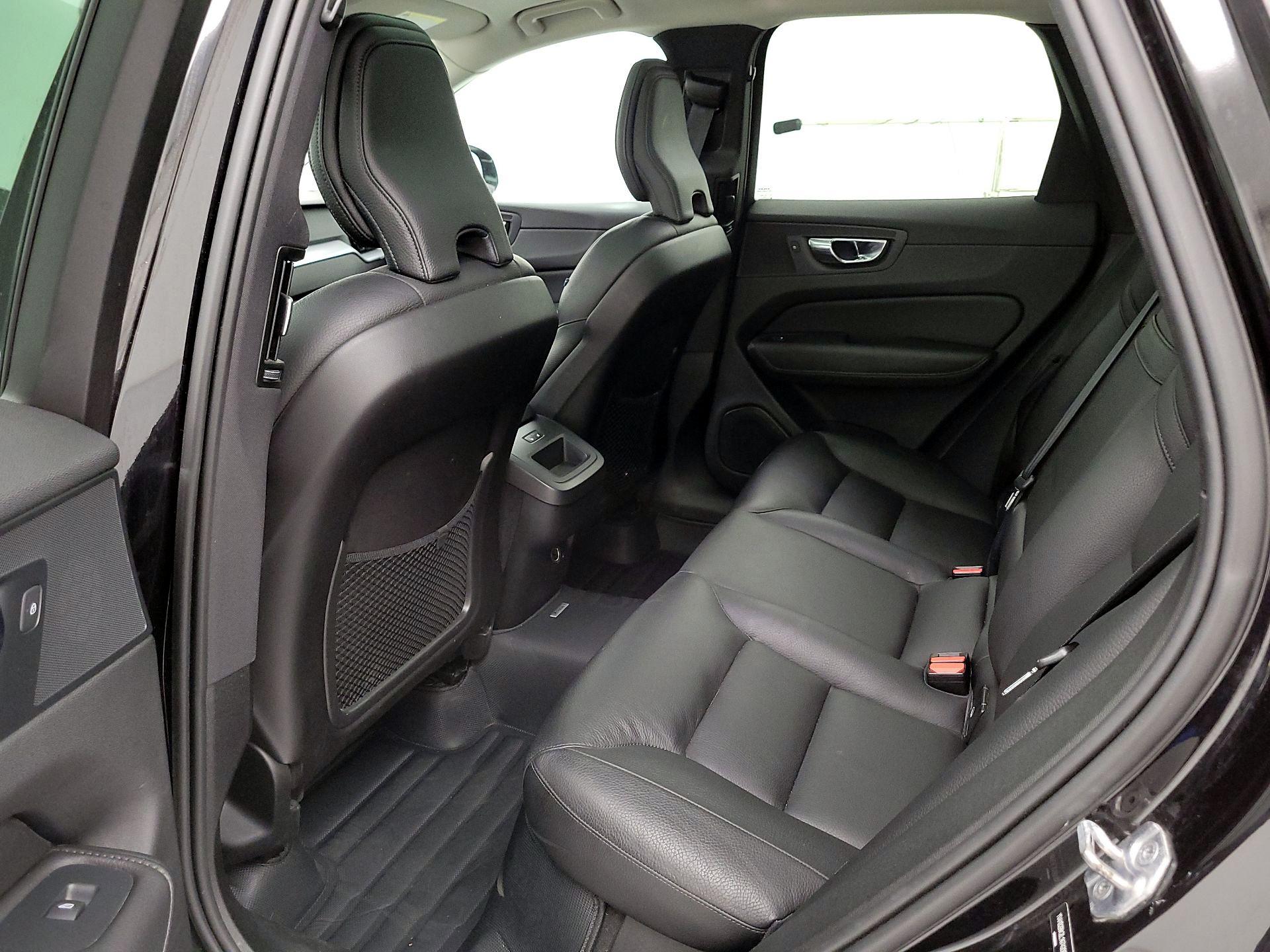 Thumbnail: 2020 Volvo XC60 - 20
