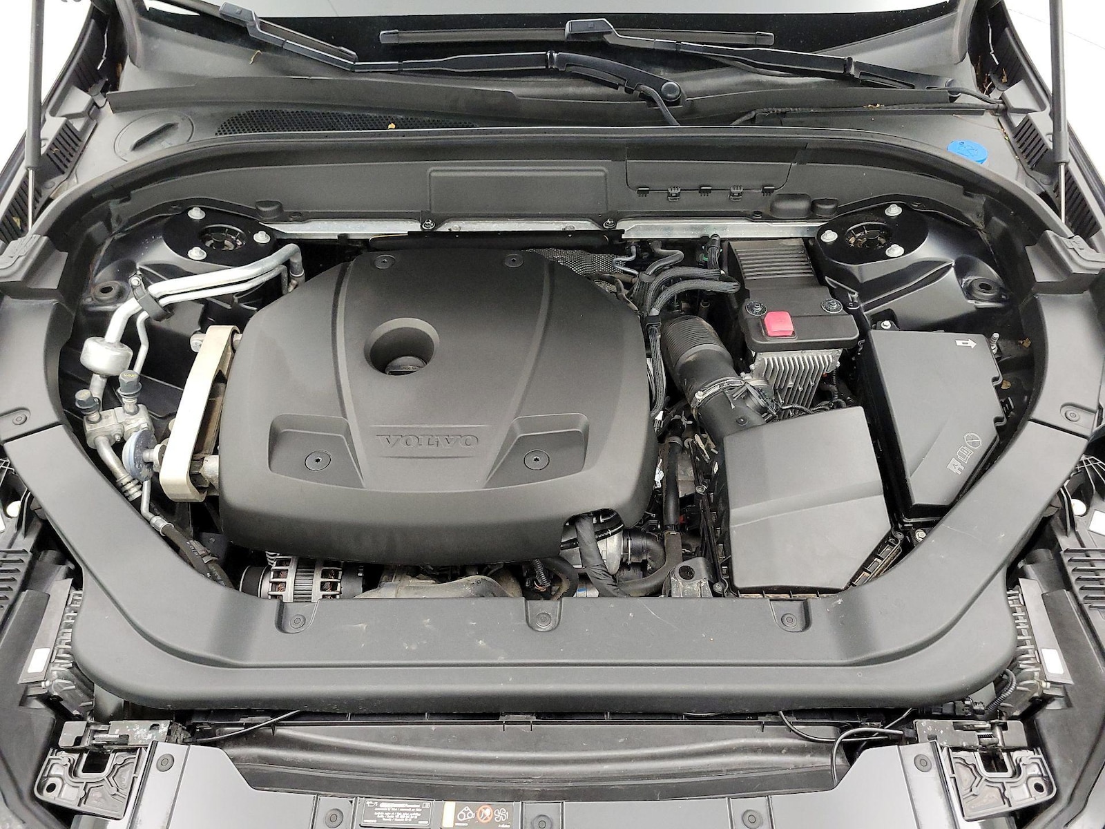 2020 Volvo XC60 Momentum - Photo 24