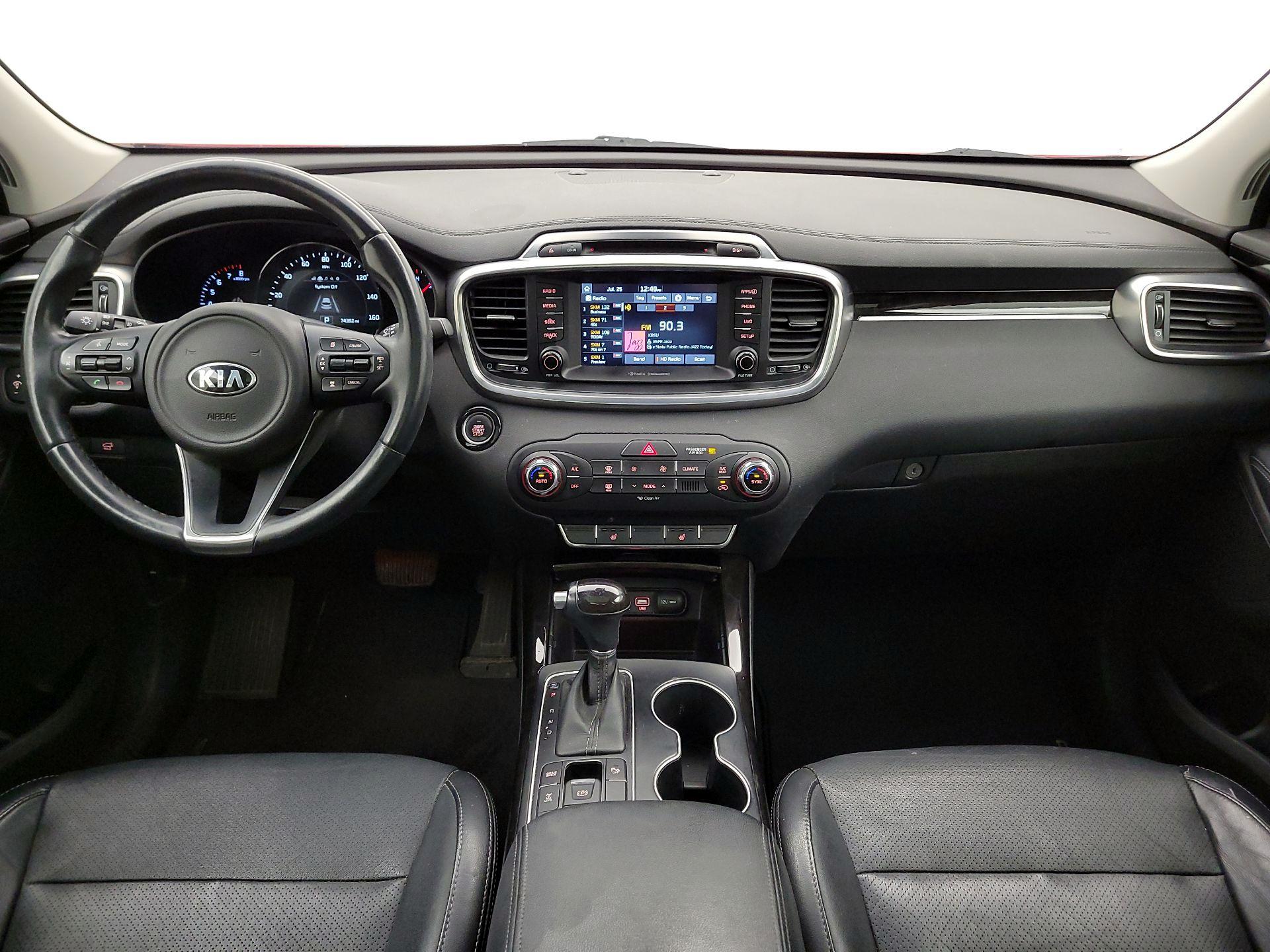 Thumbnail: 2017 Kia Sorento - 9