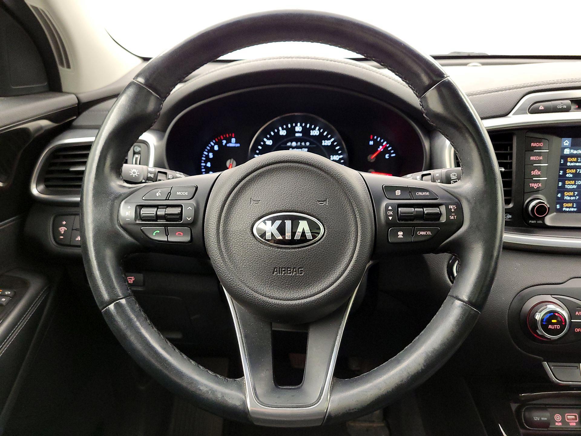 Thumbnail: 2017 Kia Sorento - 10