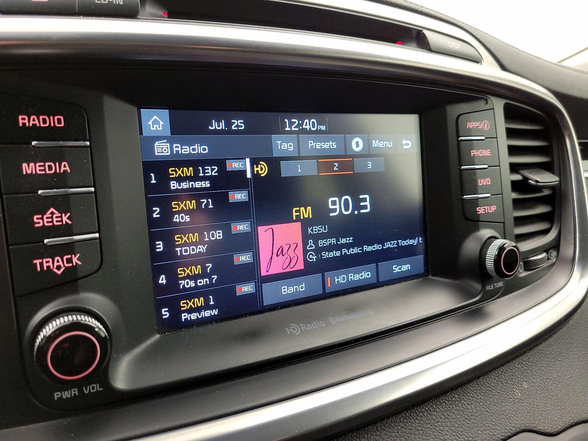 Thumbnail: 2017 Kia Sorento - 15