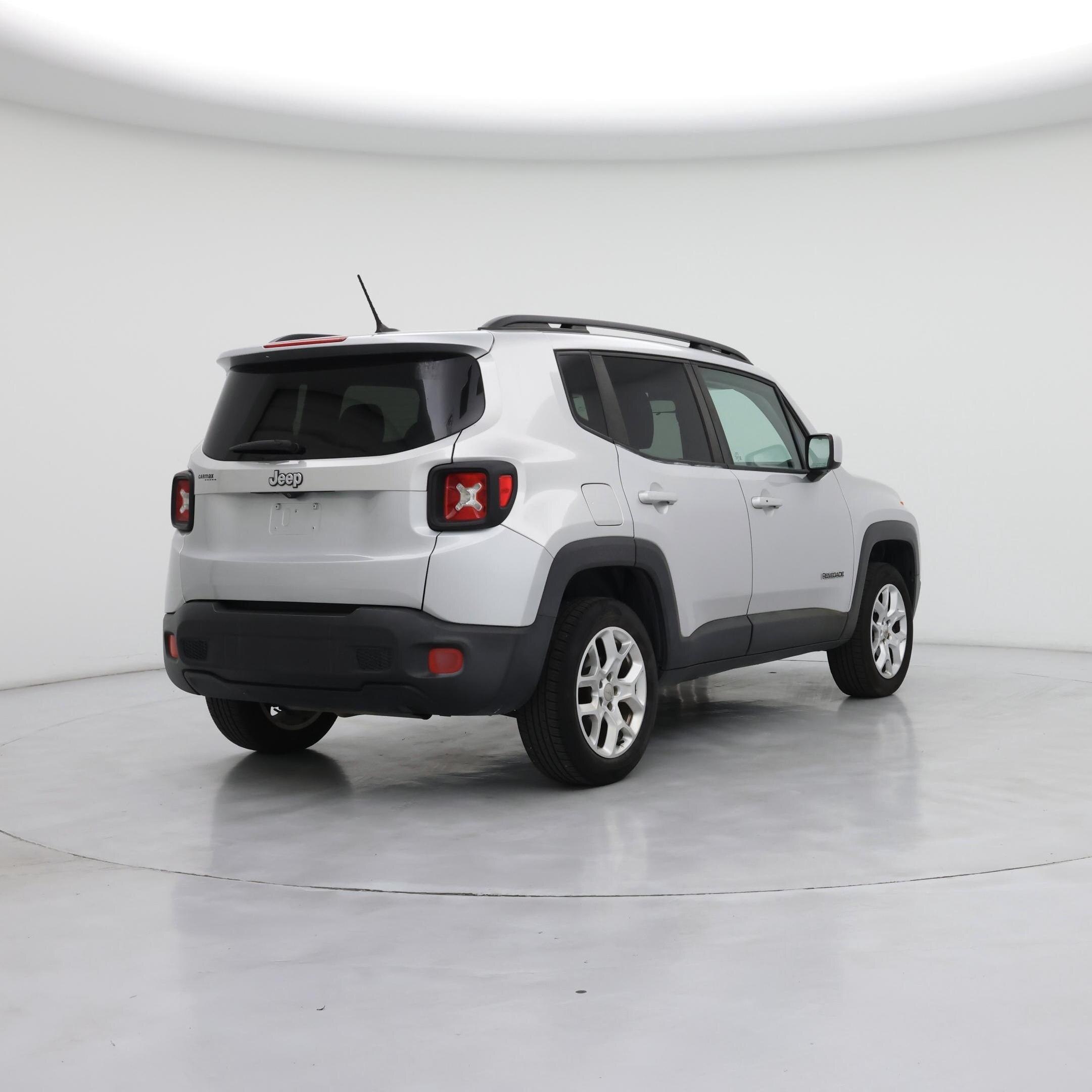 Thumbnail: 2015 Jeep Renegade - 8