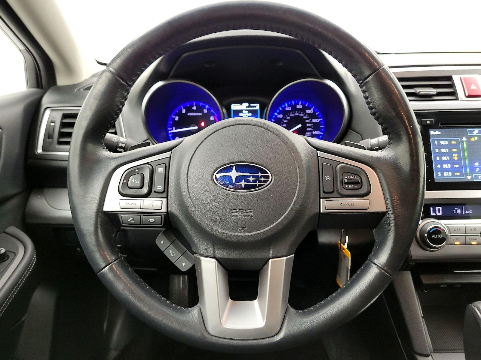 2015 Subaru Outback Premium - Photo 11
