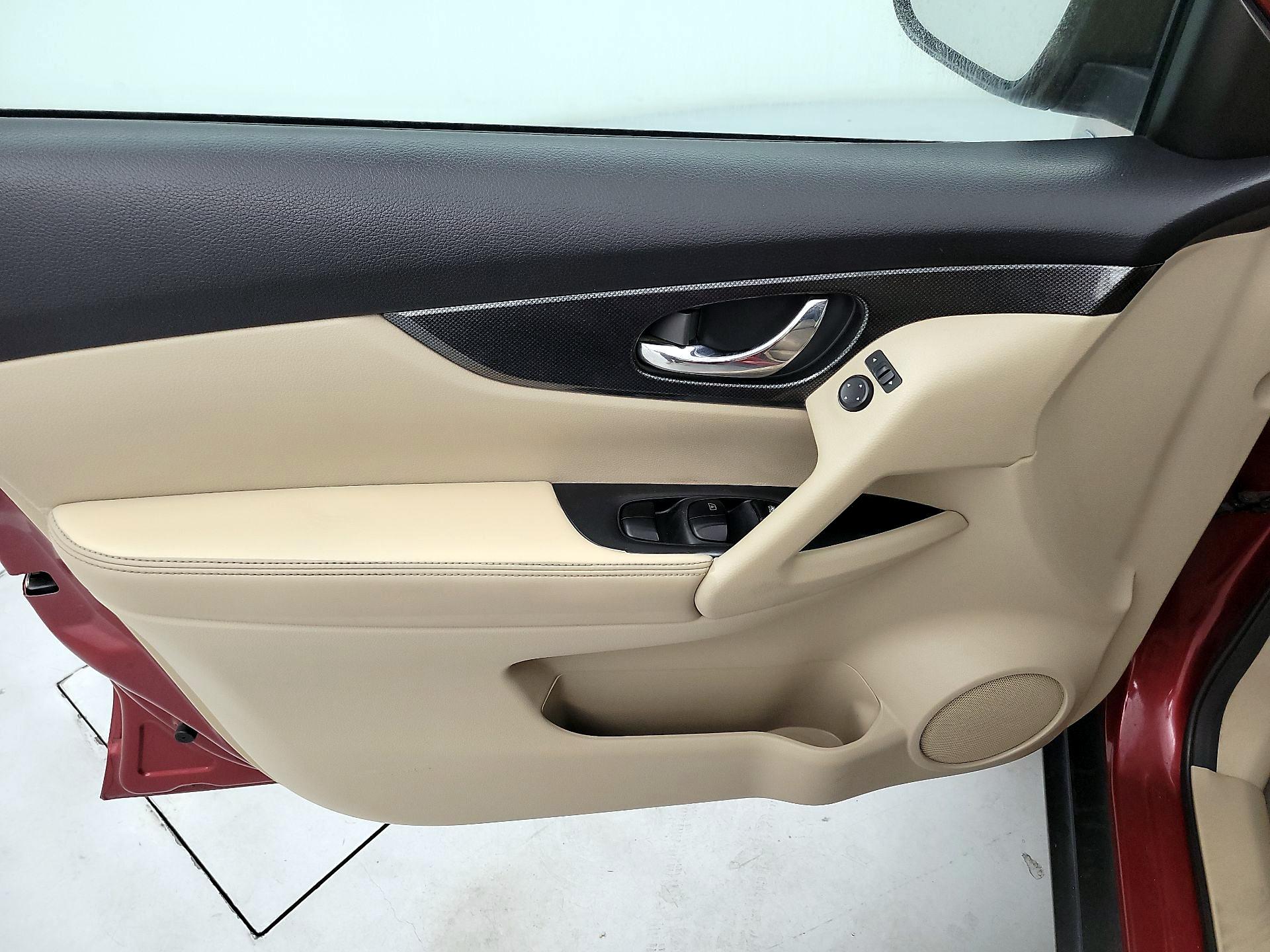 Thumbnail: 2014 Nissan Rogue - 12