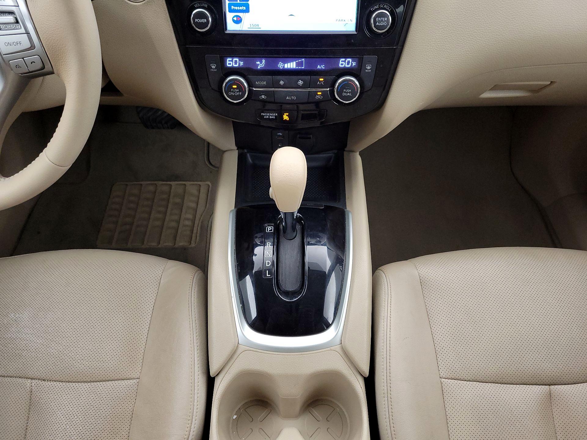 Thumbnail: 2014 Nissan Rogue - 18