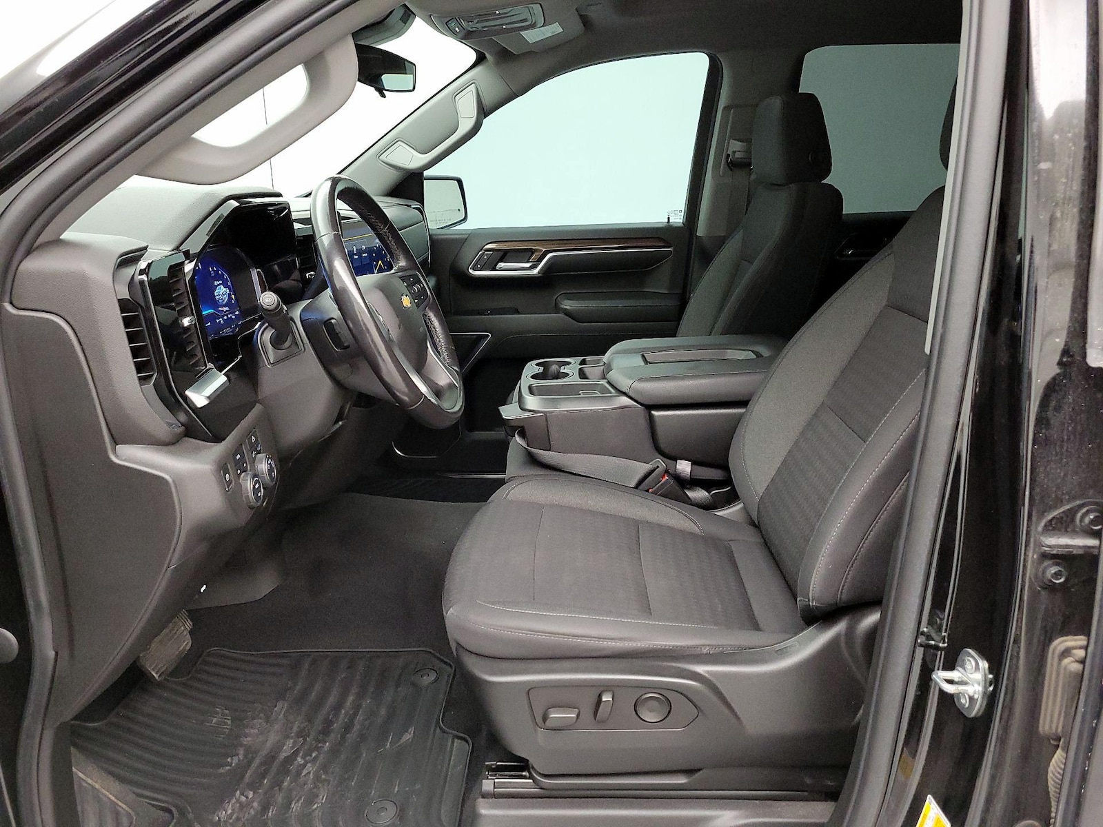 2022 Chevrolet Silverado 1500 LT - Photo 12