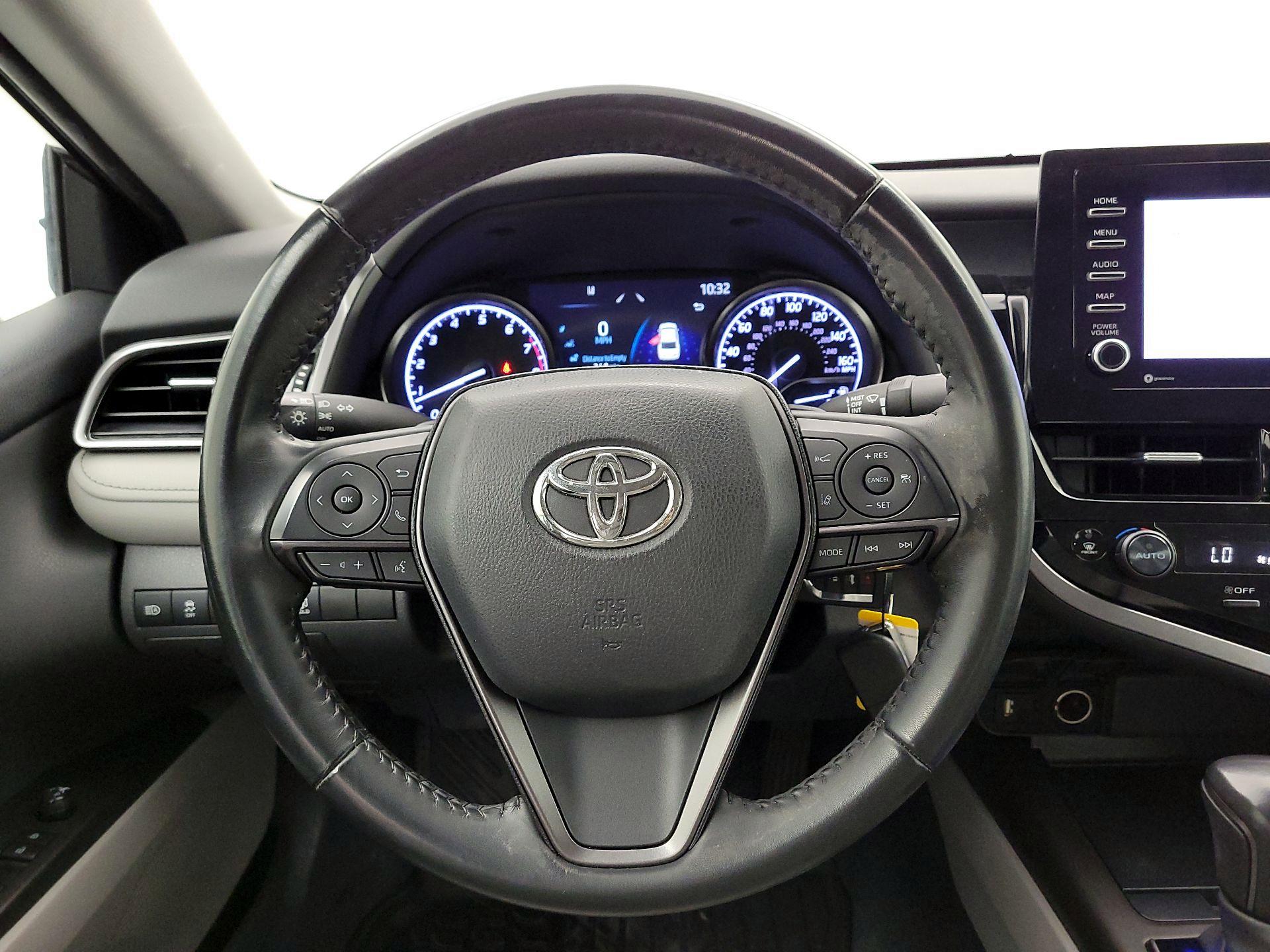 Thumbnail: 2022 Toyota Camry - 10