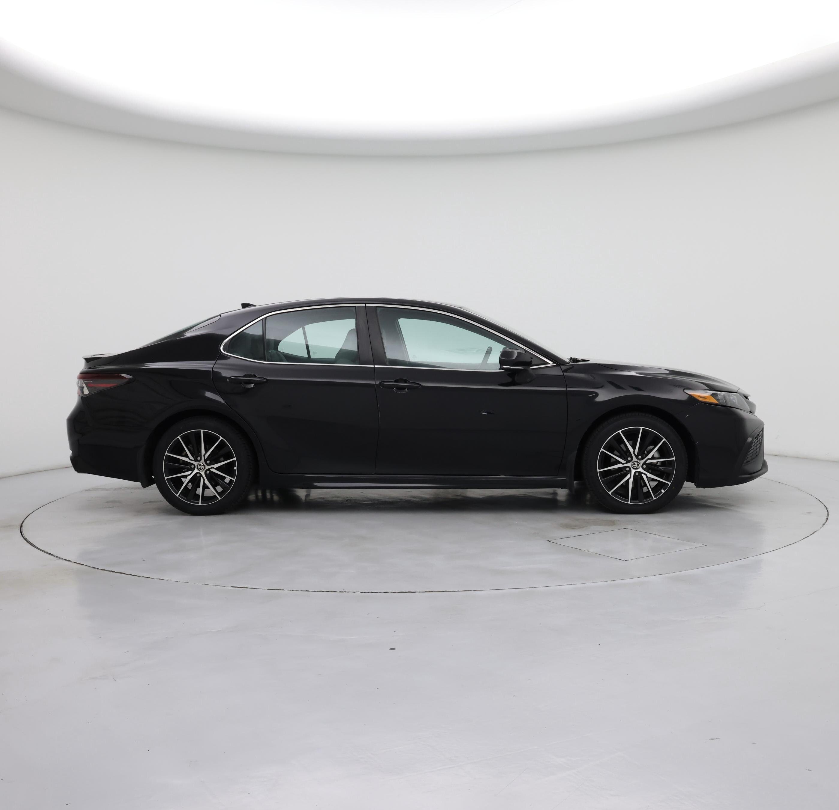 Thumbnail: 2022 Toyota Camry - 7