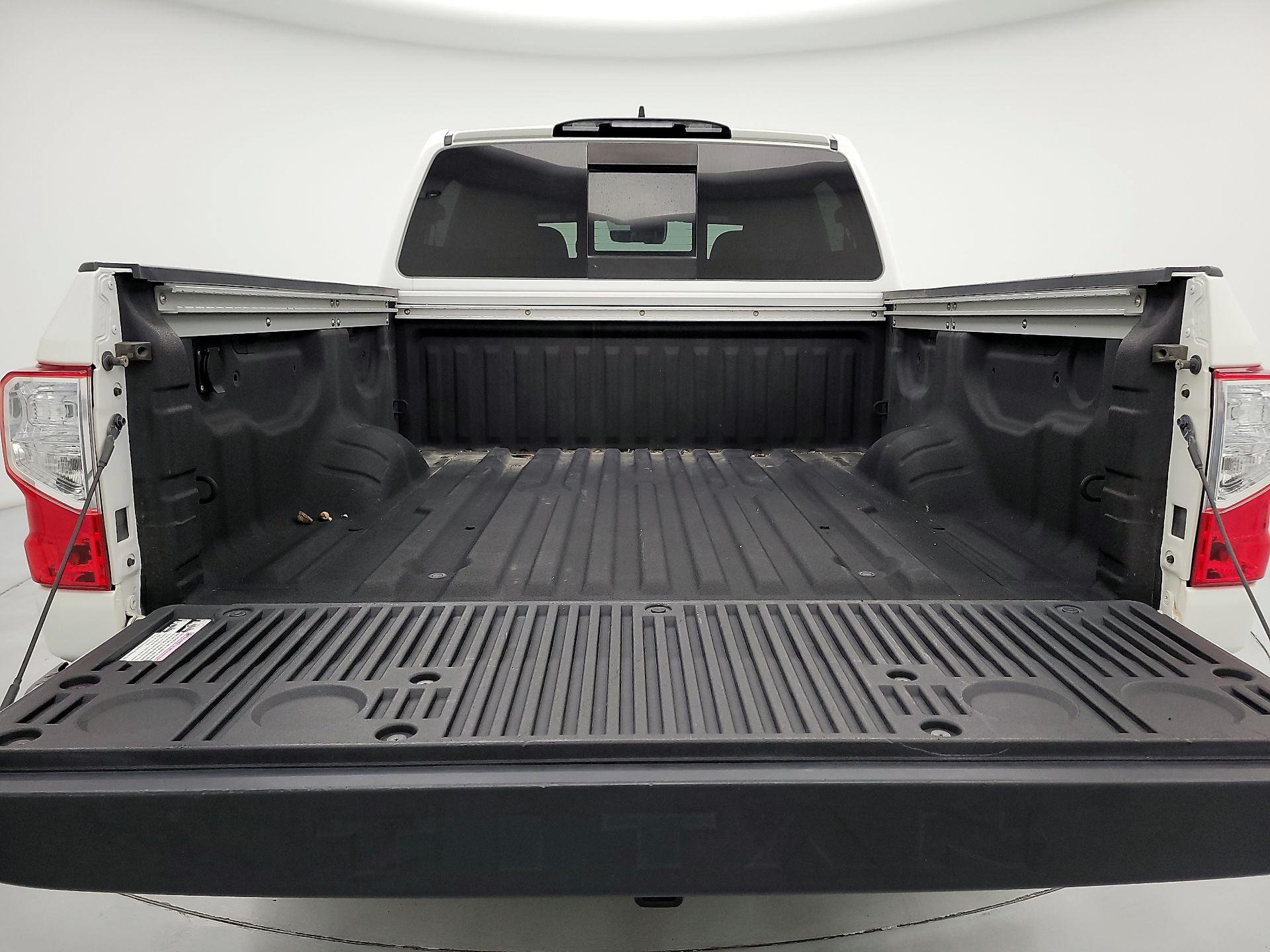 Thumbnail: 2023 Nissan Titan - 20