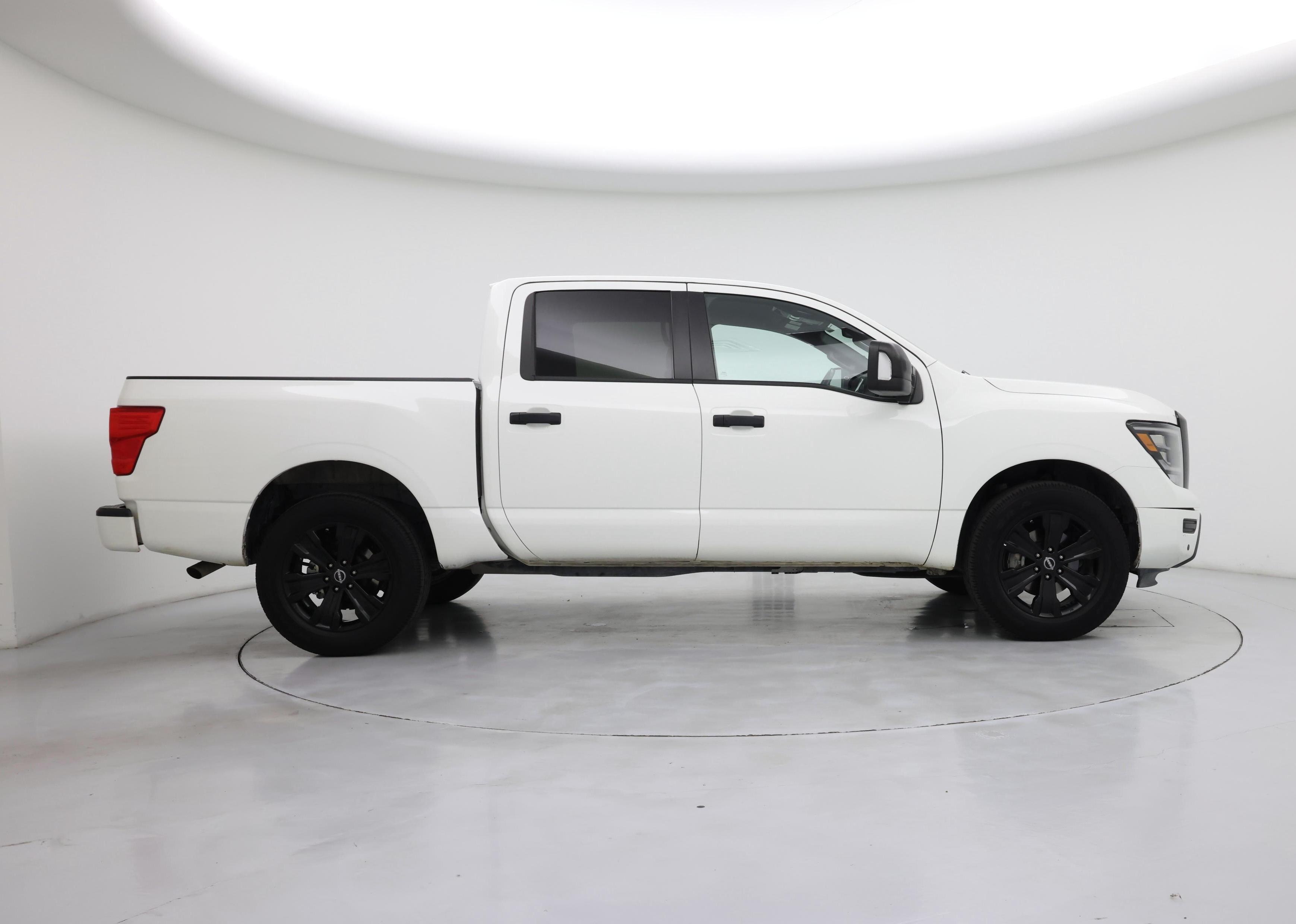 Thumbnail: 2023 Nissan Titan - 7