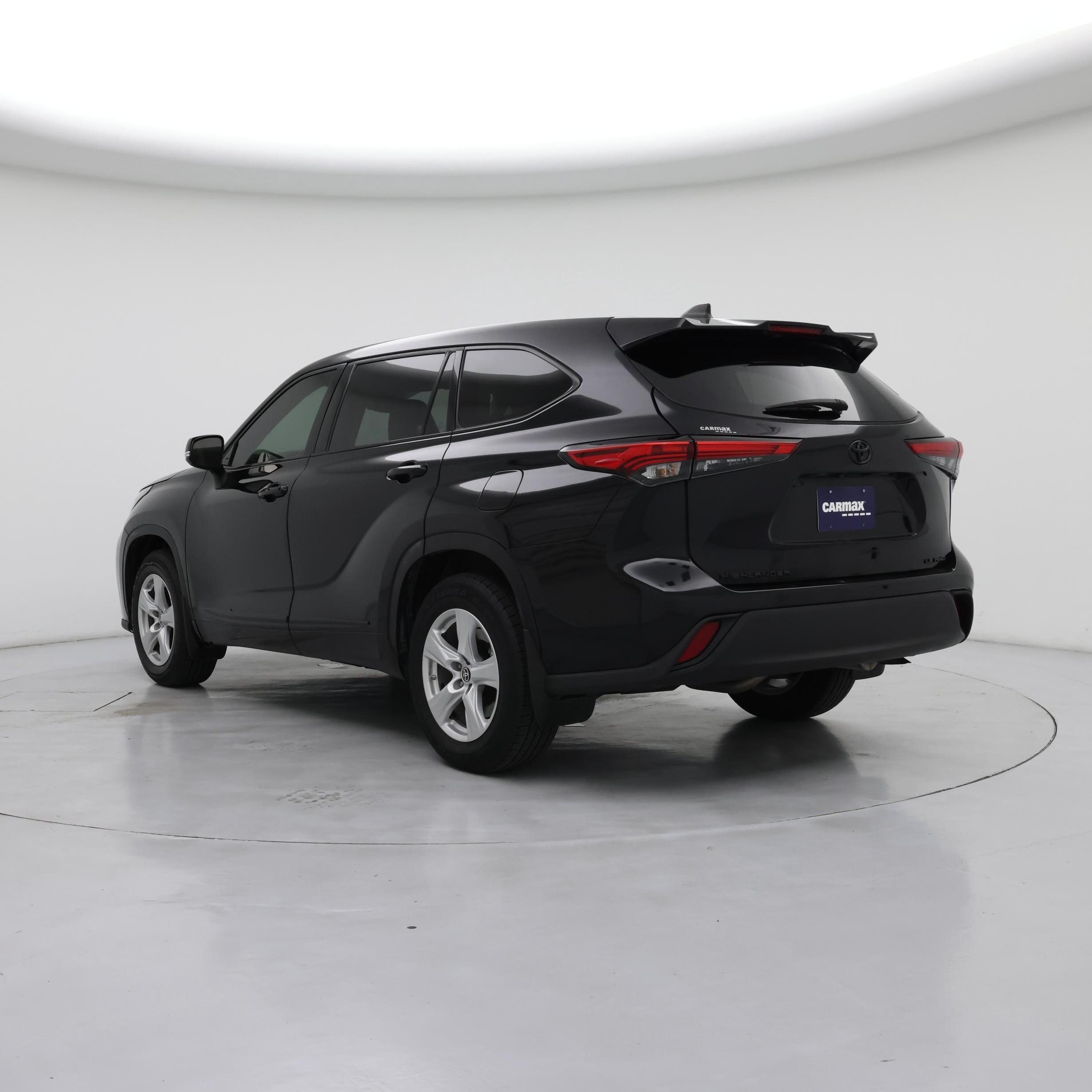 Thumbnail: 2022 Toyota Highlander - 2